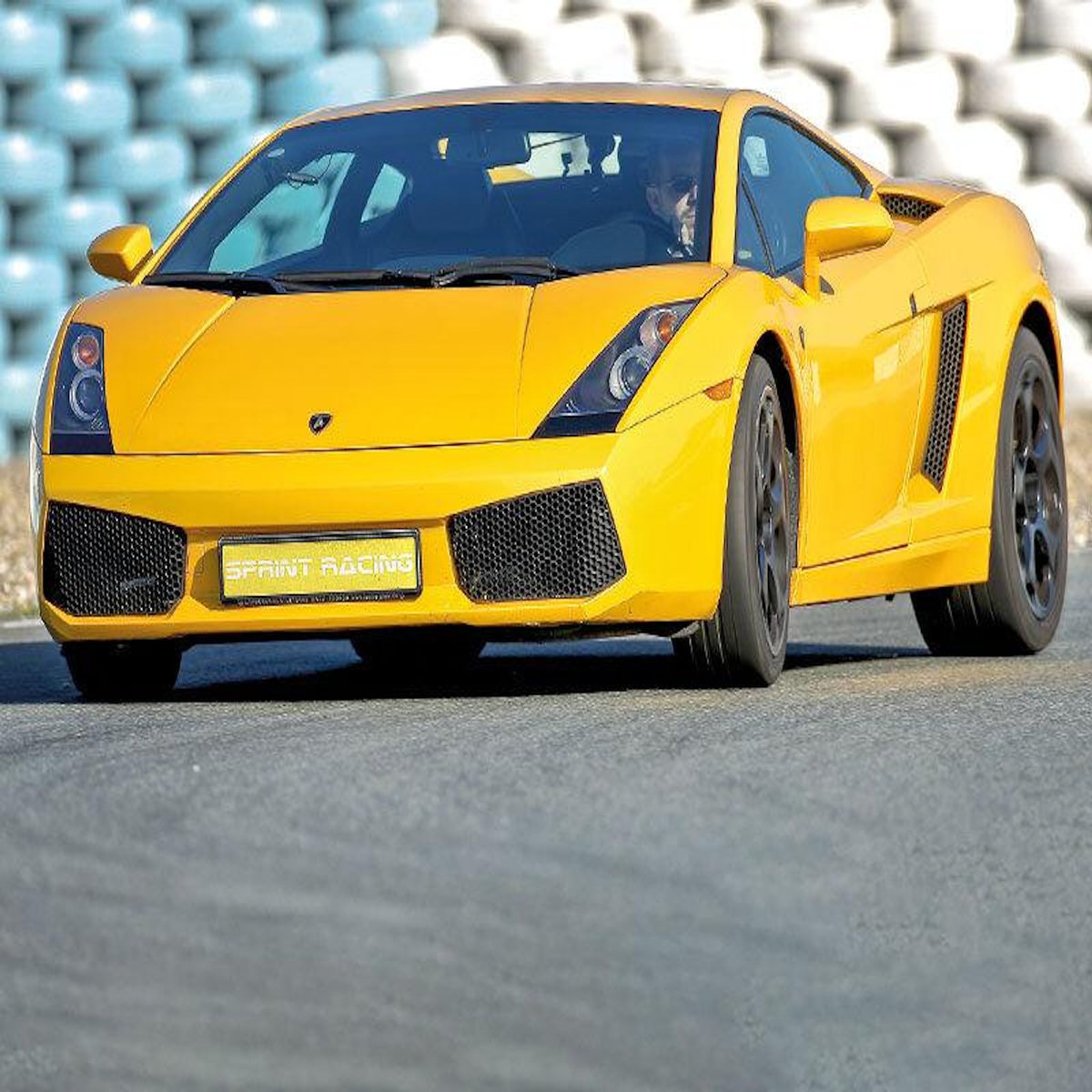 Smartbox Stage de pilotage : 2 tours sur le circuit du Luc en Lamborghini Gallardo LP-560 - Coffret Cadeau Sport & Aventure