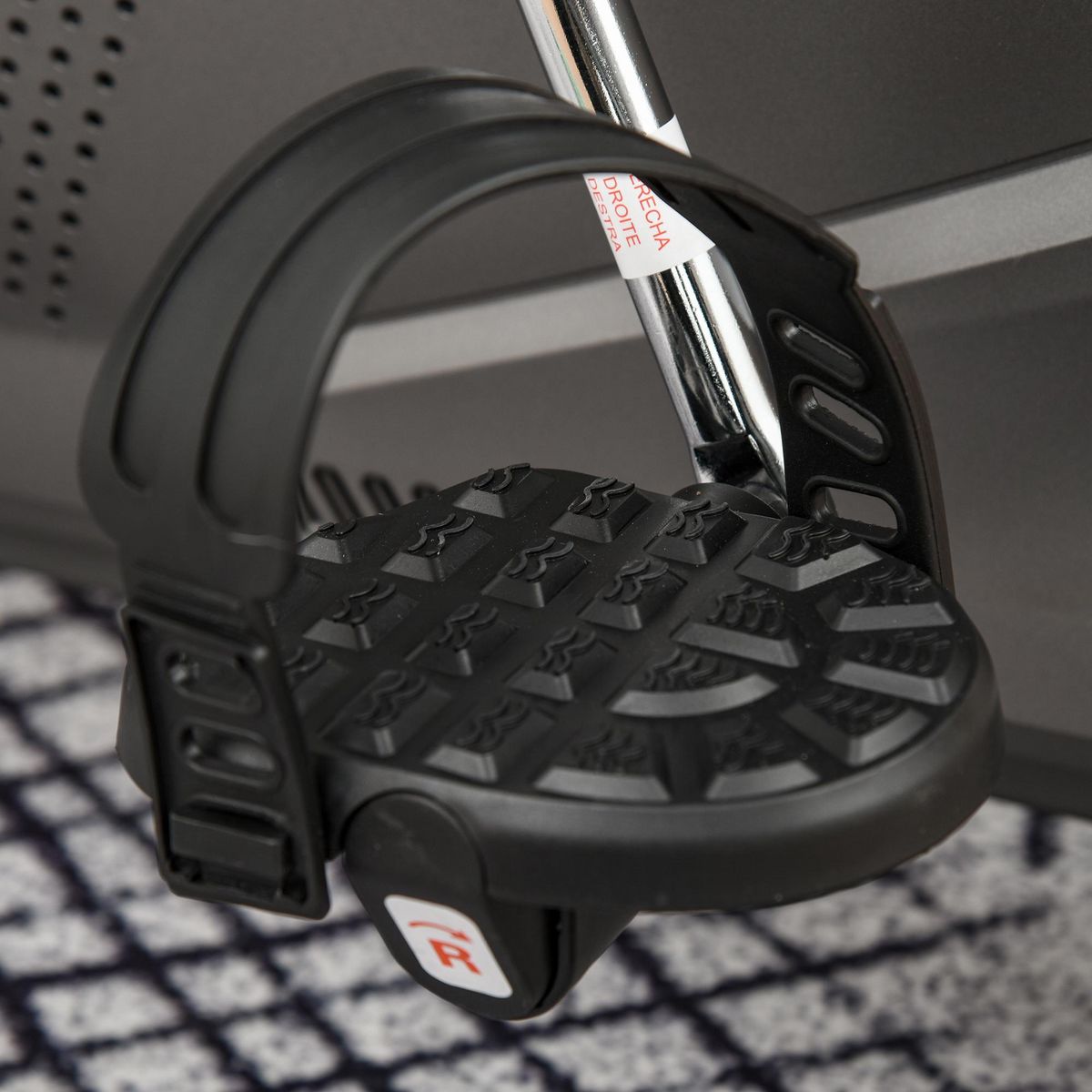 HOMCOM Vélo d'appartement semi-allongé magnétique écran LCD multifonction selle réglable 2 bandes résistance acier noir