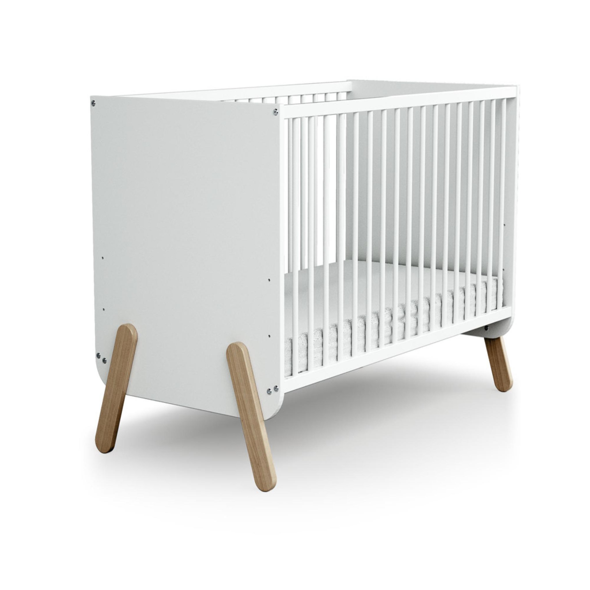 Voir la diapositive 2 : AT4 Chambre enfant lit + commode 3 tiroirs et armoire en bois PIRATE