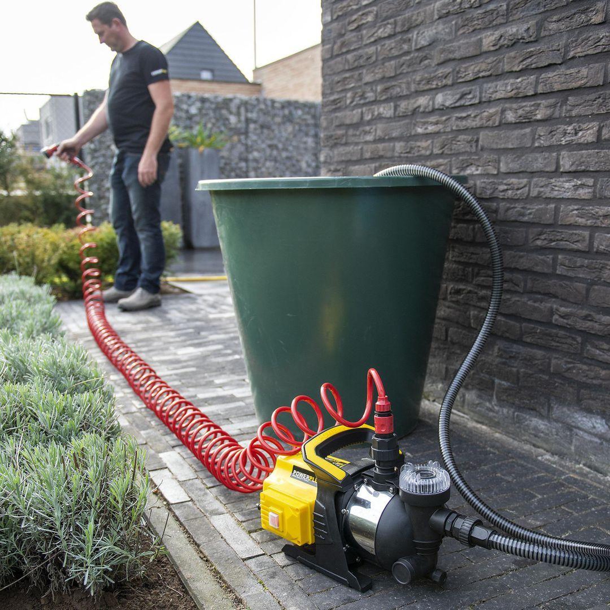 Voir la diapositive 5 : POWERPLUSWATER Pompe Powerplus avec préfiltre 1000w