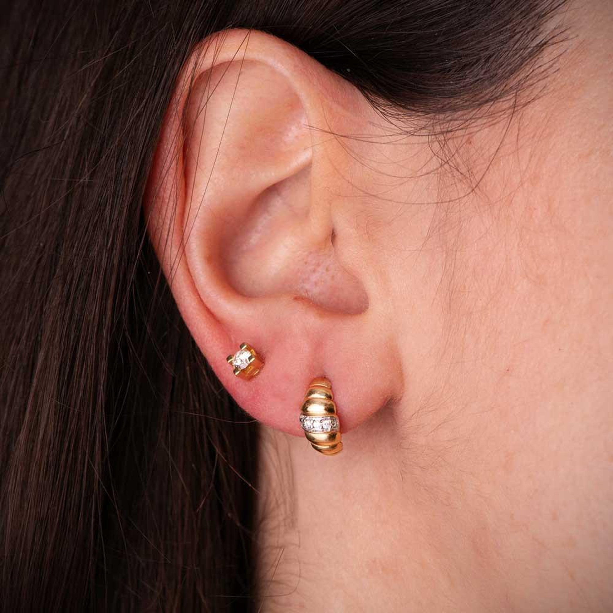 Voir la diapositive 2 : L'ATELIER D'AZUR Boucles d'Oreilles Or 18 Carats 750 Jaune et Zirconiums - Motif Croissant