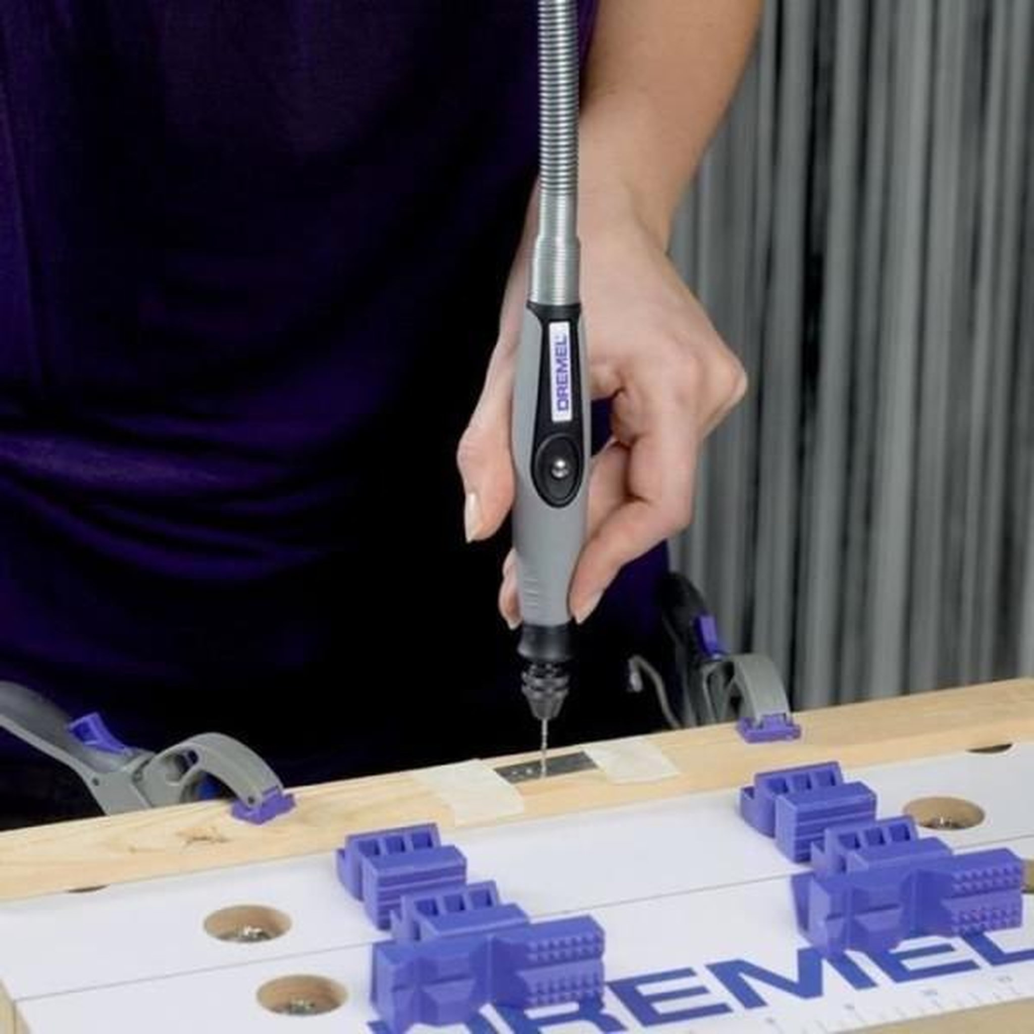 Voir la diapositive 4 : Dremel Arbre flexible - dremel - 225 - précision et minutie - difficile d'acces