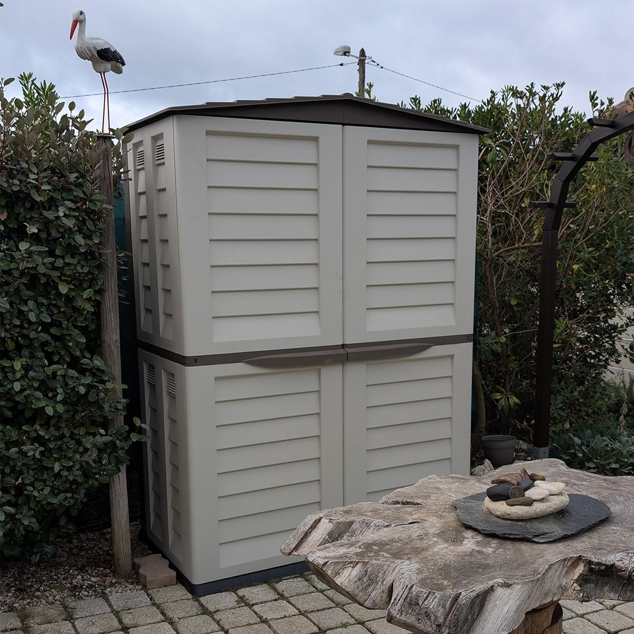 Voir la diapositive 2 : INTEC Abri de jardin extérieur 2 portes beige 151 x 83 x h200cm cabanon de jardin avec plancher intégré intec