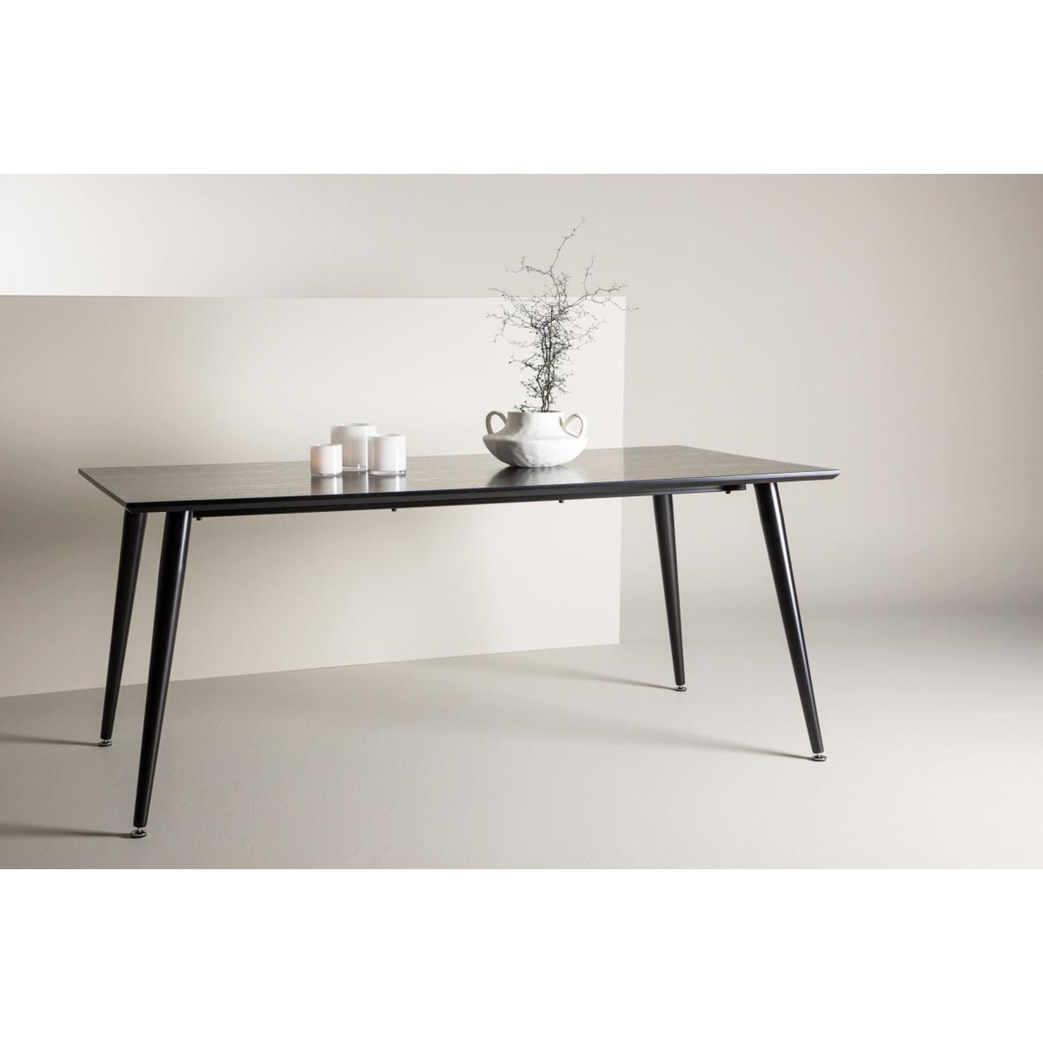 Voir la diapositive 6 : Paris Prix Table à manger design  dipp  180cm noir