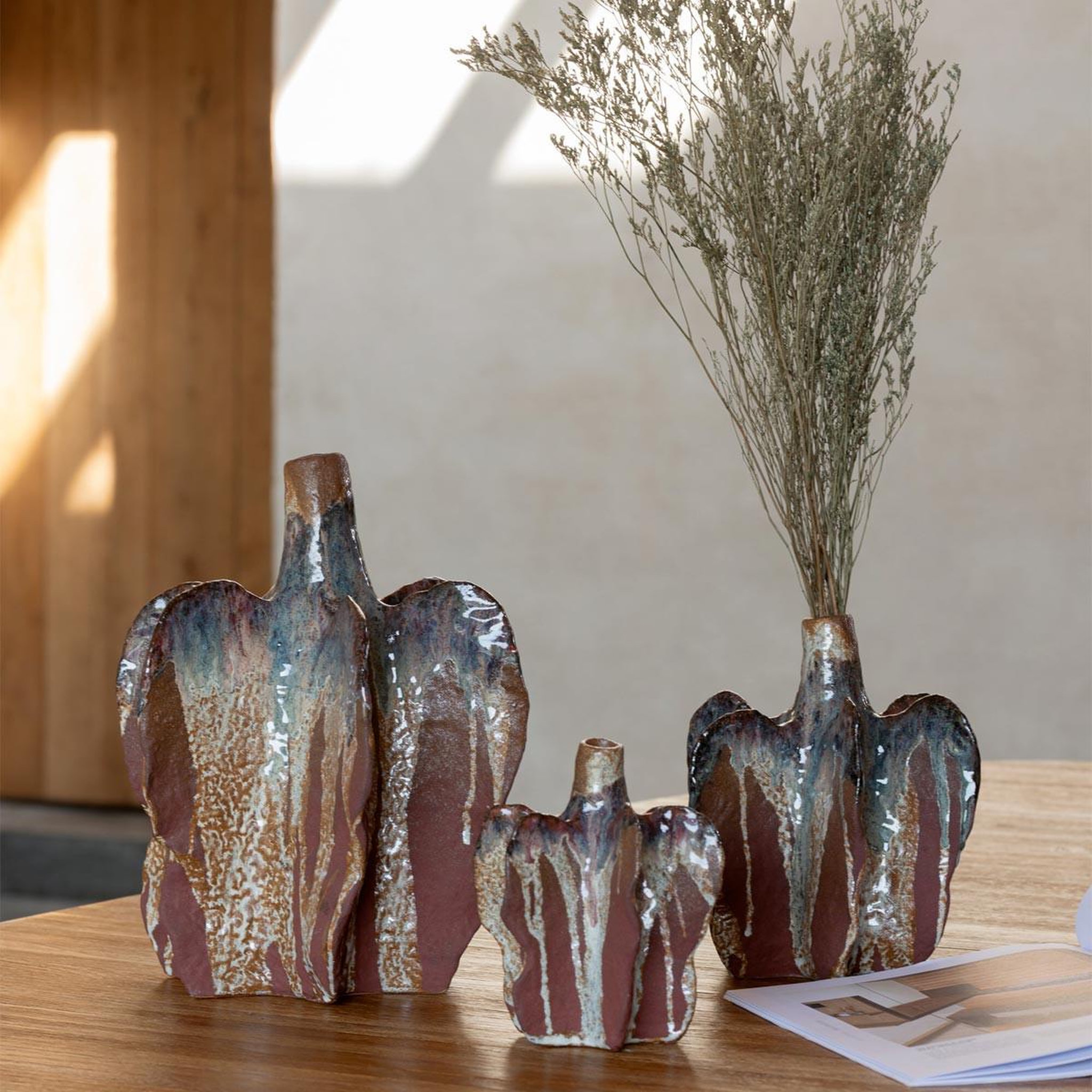 Voir la diapositive 3 : J-LINE Vase déco en céramique  naga  20cm rouille