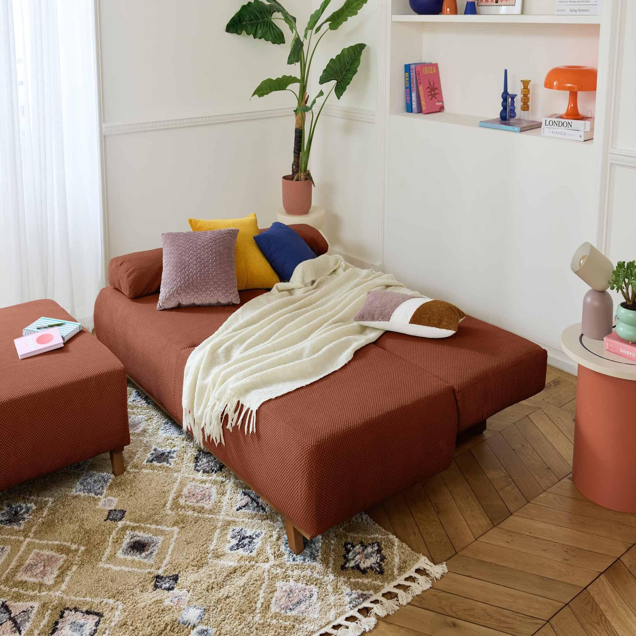 Voir la diapositive 2 : BEST MOBILIER Cristal - canapé 3 places - convertible avec coffre et grand pouf - en velours texturé