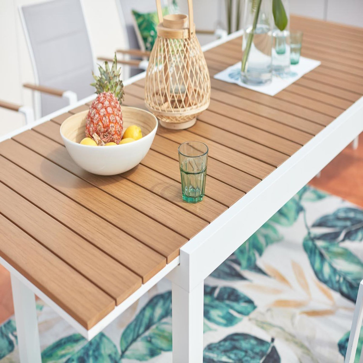 CONCEPT USINE Salon de jardin 8 places aluminium blanc et bois  TIJUANA