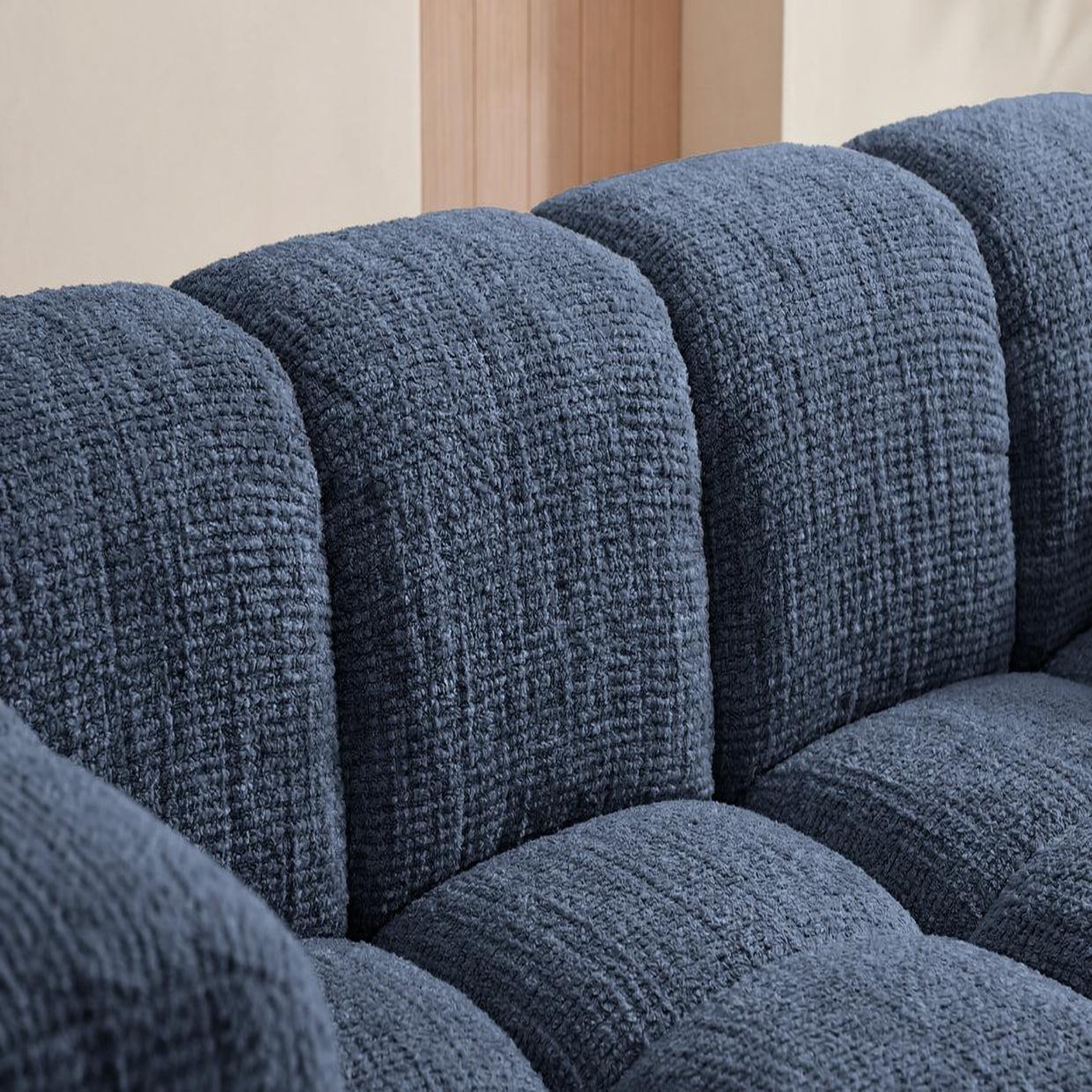 Voir la diapositive 5 : CASANOVA PARIS Gustave - canapé droit tissu chenille 2 places