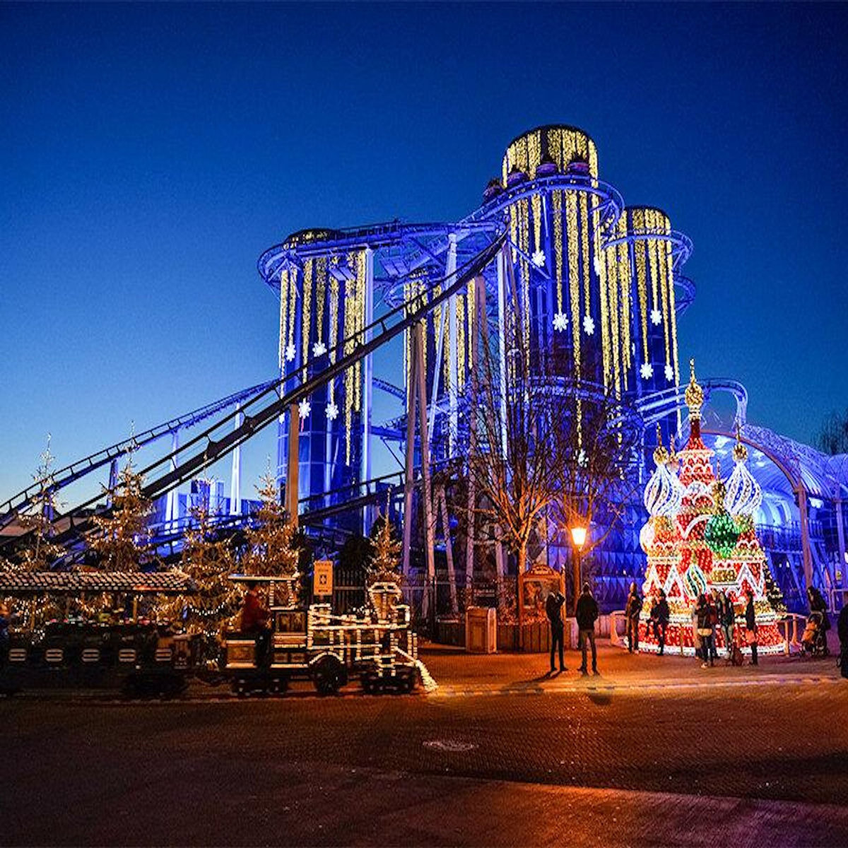 Smartbox Europa-Park 2026 : 2 entrées adultes pour deux jours en haute saison - Coffret Cadeau Sport & Aventure