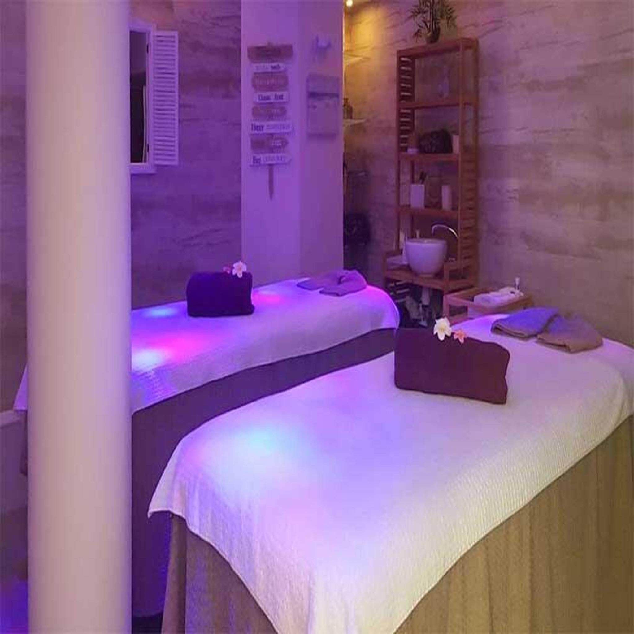 Voir la diapositive 4 : Smartbox 2 jours en hôtel avec soin du corps au bord de la mer à deauville - coffret cadeau séjour
