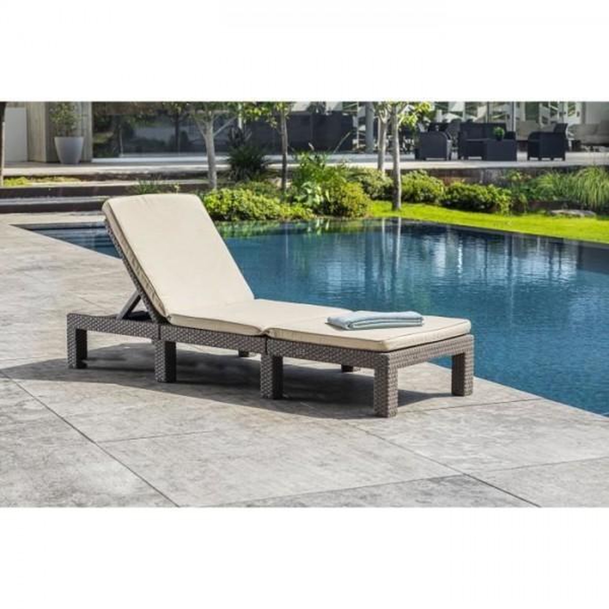 Voir la diapositive 2 : ALLIBERT by KETER Transat Bain de soleil - Allibert by KETER - DAYTONA - en résine imitation rotin tressé - coussin - dossier réglable - cappuccino