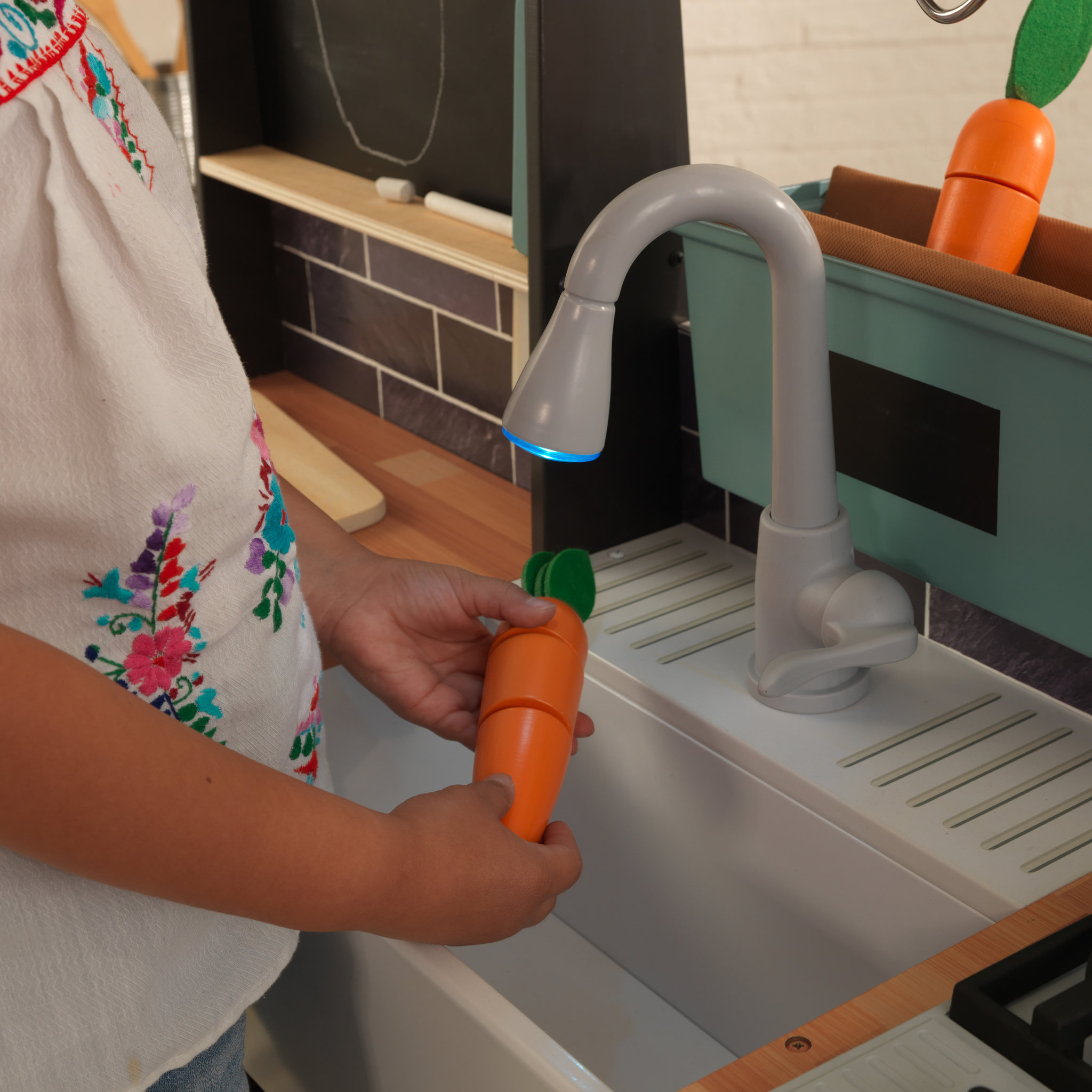 Voir la diapositive 7 : Kidkraft Cuisine Enfant Farm to Table