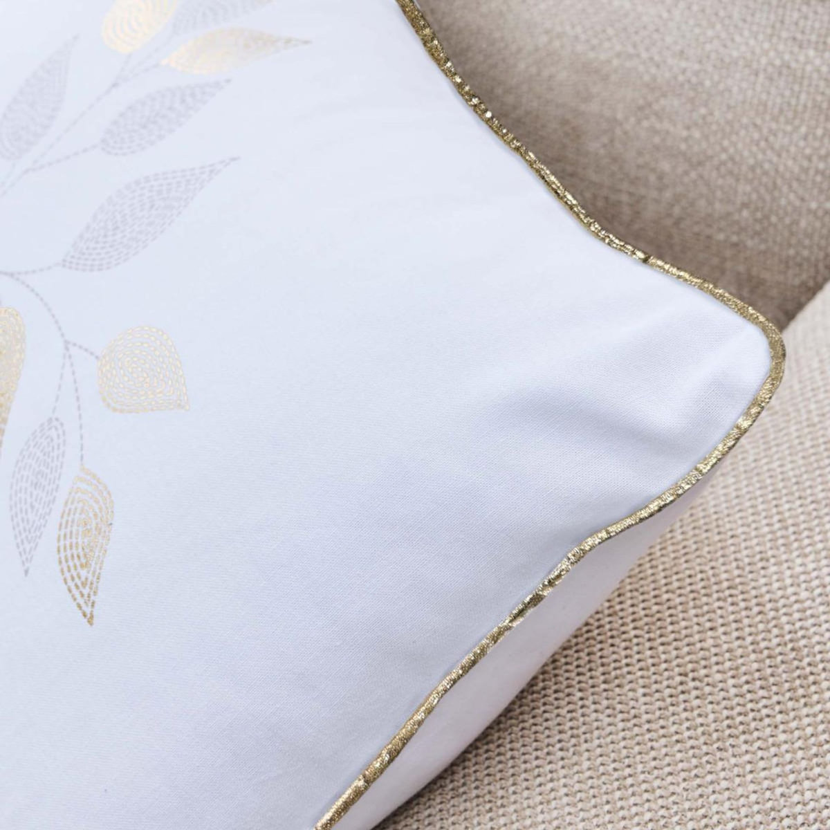 Paris Prix Coussin Déco Passepoil  Duchesse  40x60cm Blanc