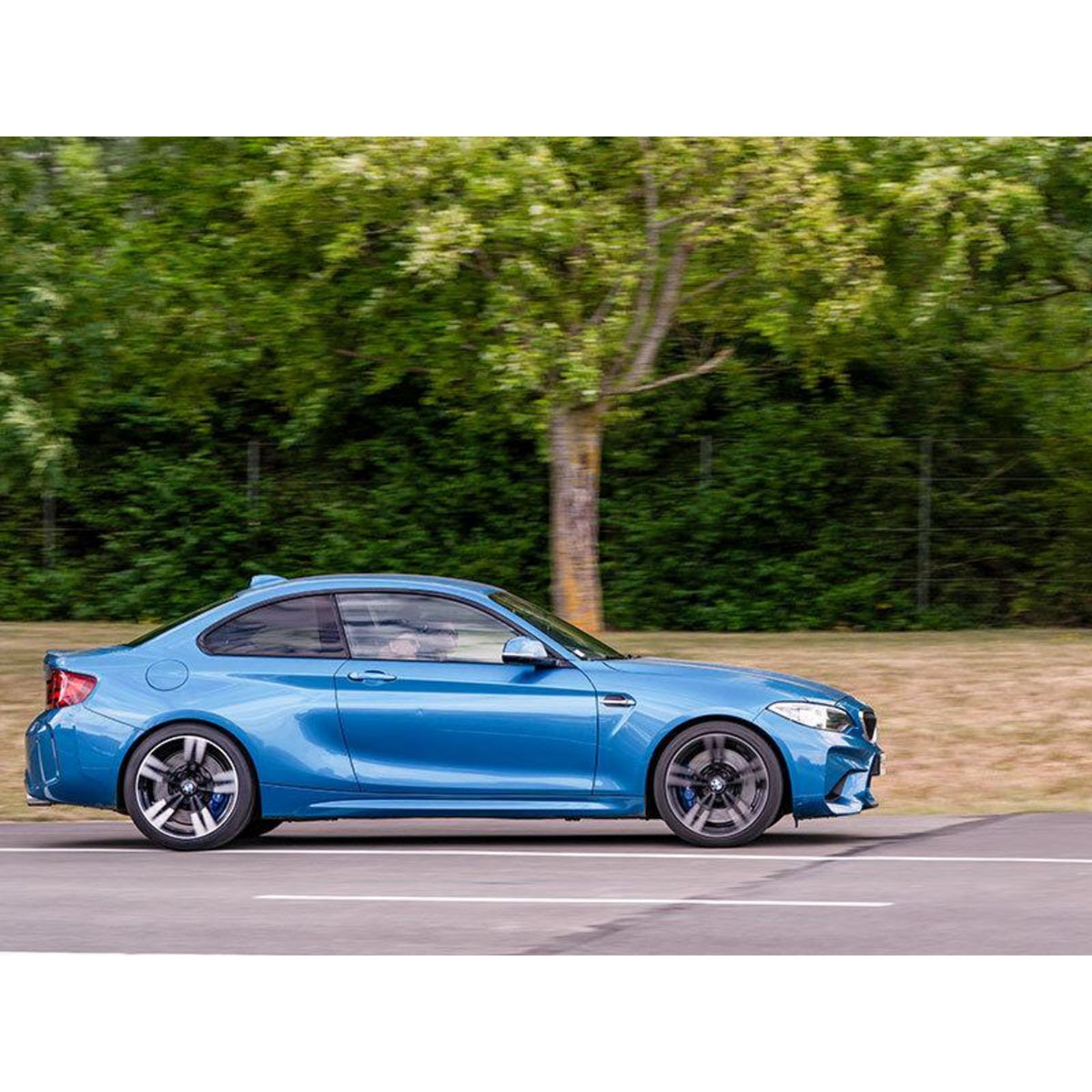 Smartbox Stage de pilotage enfant : 2 tours de circuit en BMW M2 ou Alpine A110 S - Coffret Cadeau Sport & Aventure