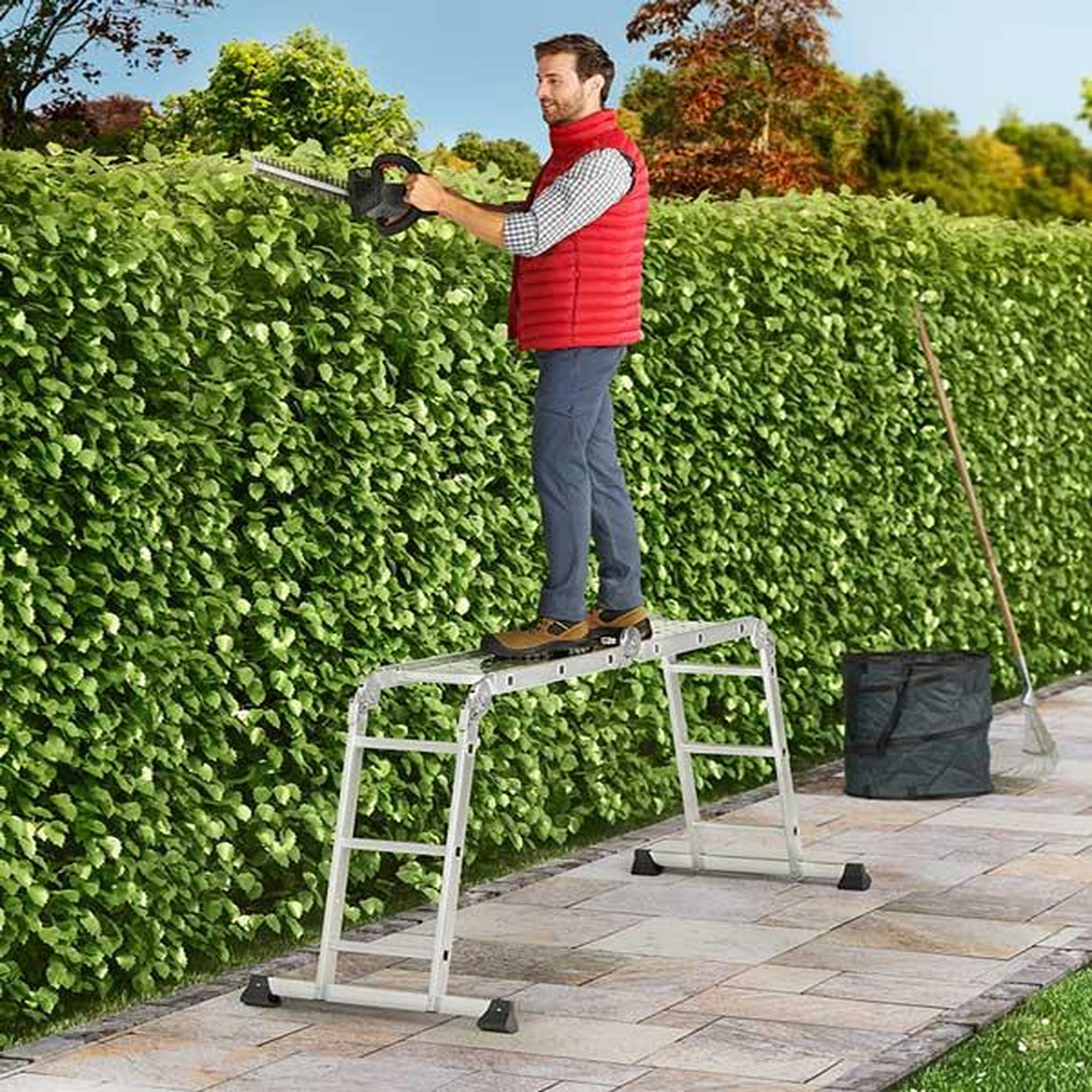 Voir la diapositive 2 : HAILO Echelle pliante articulée avec plateforme 4x3 échelons 3,5m/4,5m en aluminium Hailo
