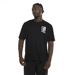 CAPSLAB T-shirt homme relax fit Attack on Titan. Coloris disponibles : Noir