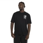 CAPSLAB T-shirt homme relax fit Attack on Titan. Coloris disponibles : Noir