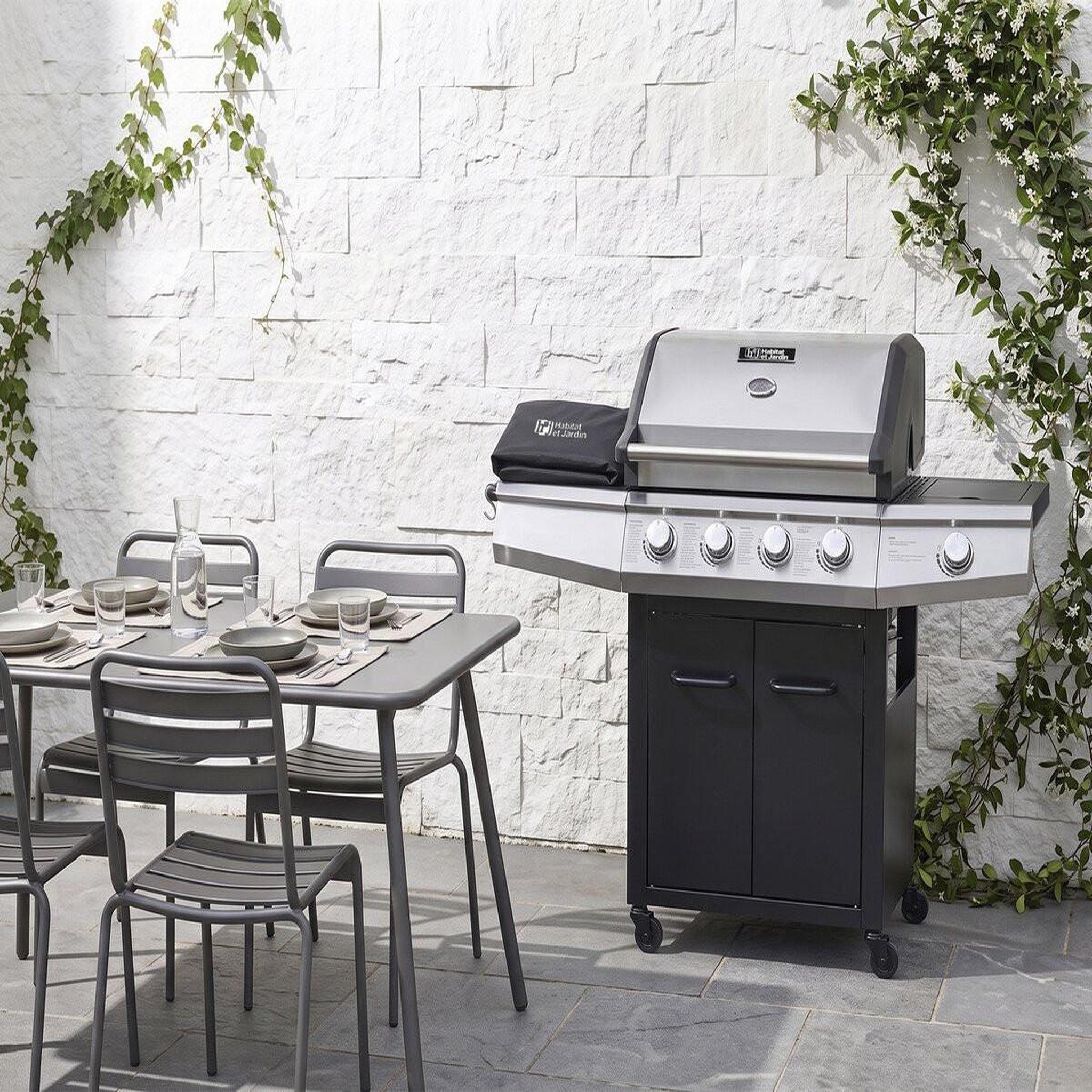 Voir la diapositive 2 : Habitat et Jardin Barbecue gaz  Bingo 5  - 5 Brûleurs dont 1 latéral - 15.2kW + Housse protection - Noir