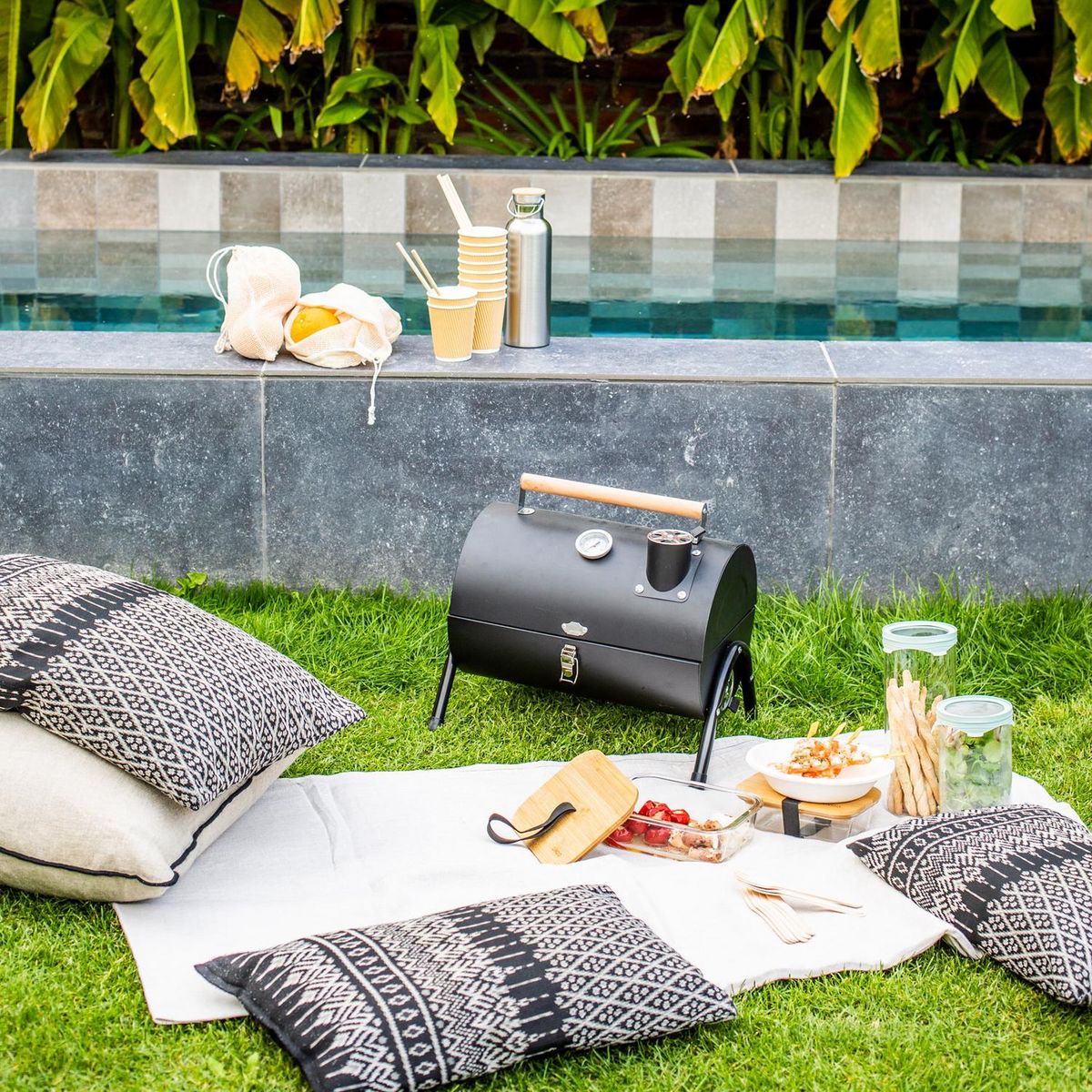 LIVOO Barbecue fumoir portable 33.5x22cm noir - doc269