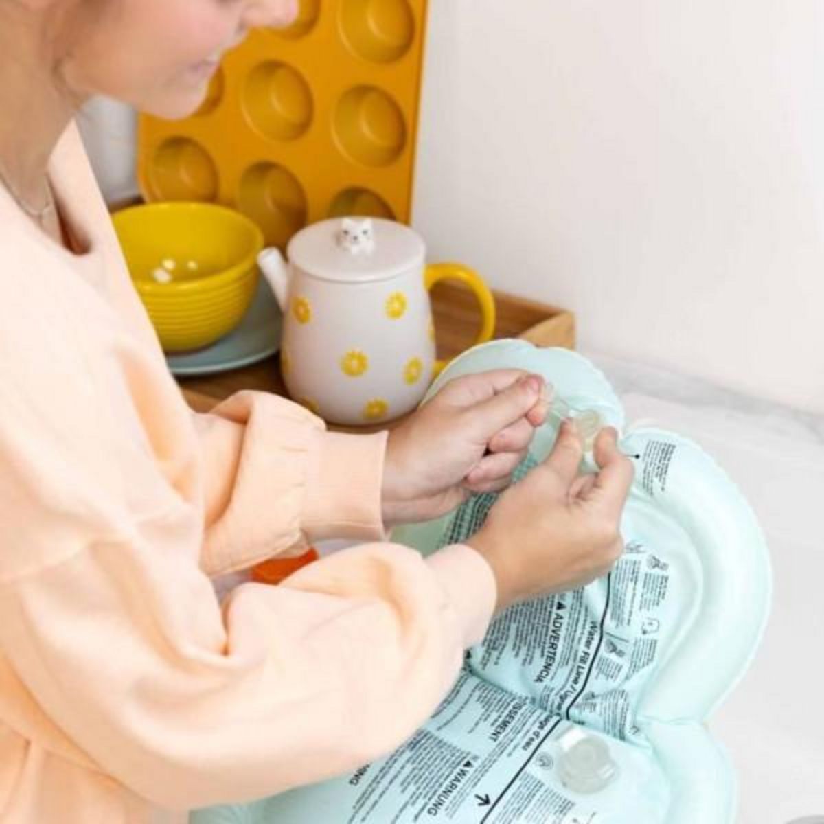 DISNEY DISNEY BABY -WINNIE- Tapis d'eau pour bébé, jeu sensoriel et d'éveil?, gonflable, facile a nettoyer, pliable, des la naissanc