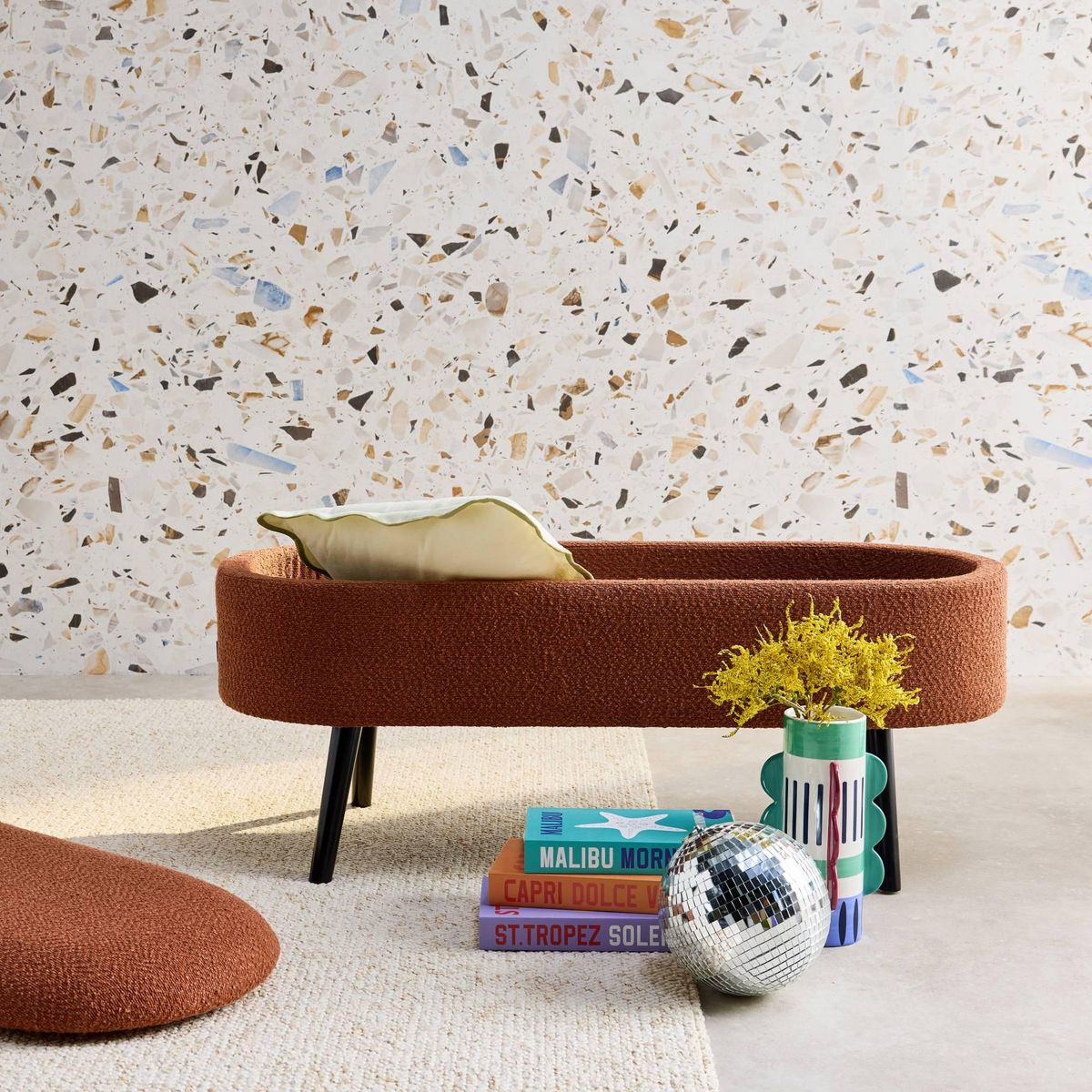 SWEEEK Banc coffre, bout de lit avec revêtement bouclette, pieds en bois noir