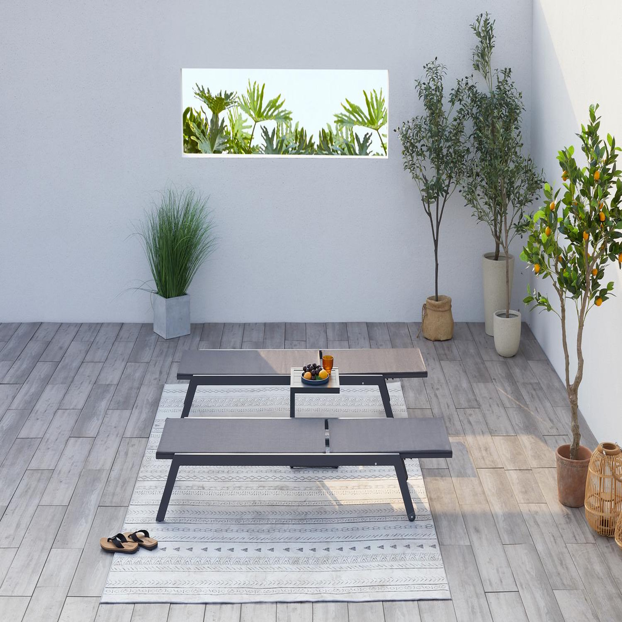 Voir la diapositive 3 : CONCEPT USINE Lot de 2 transats et une table d'appoint gris et noir prato