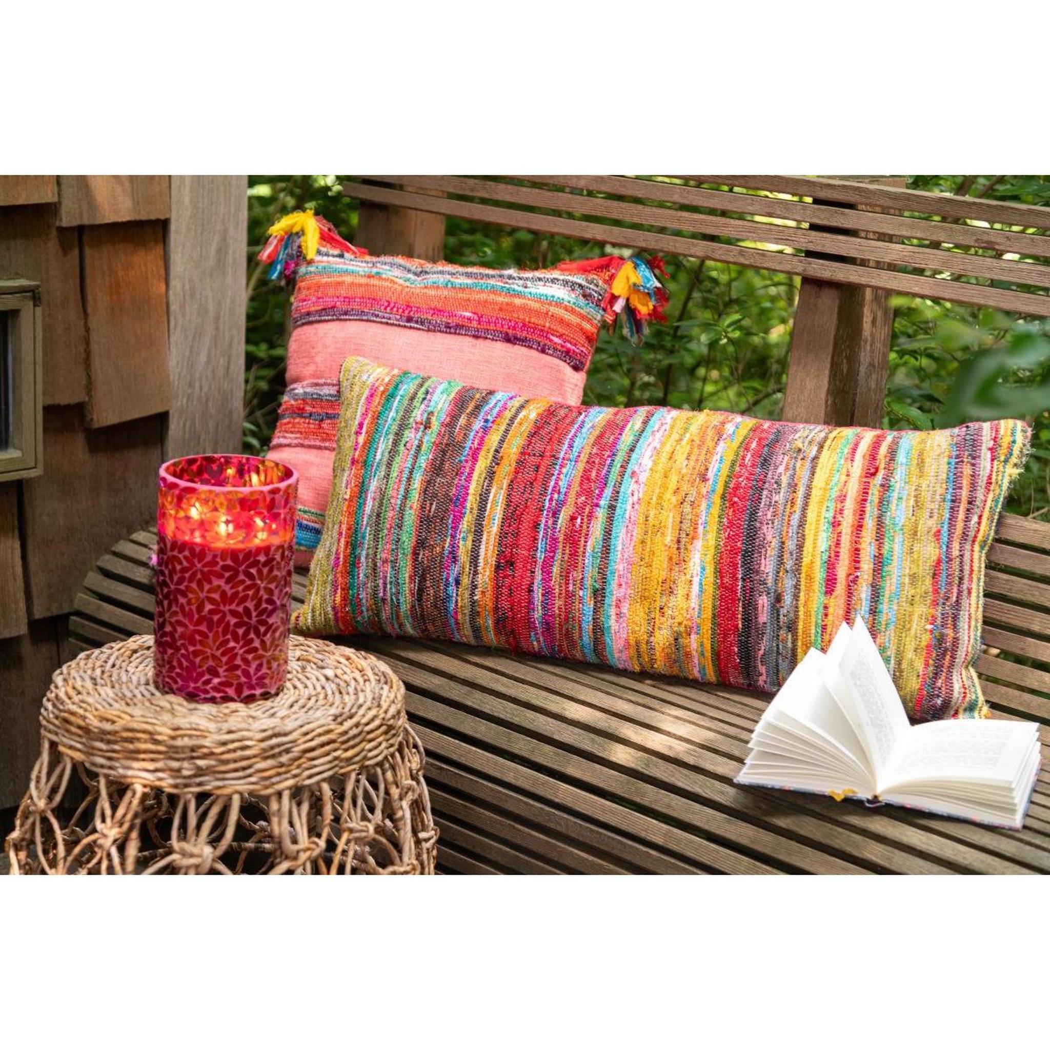 Voir la diapositive 4 : J-LINE Coussin déco avec pompons  chindi  45x45cm multicolore