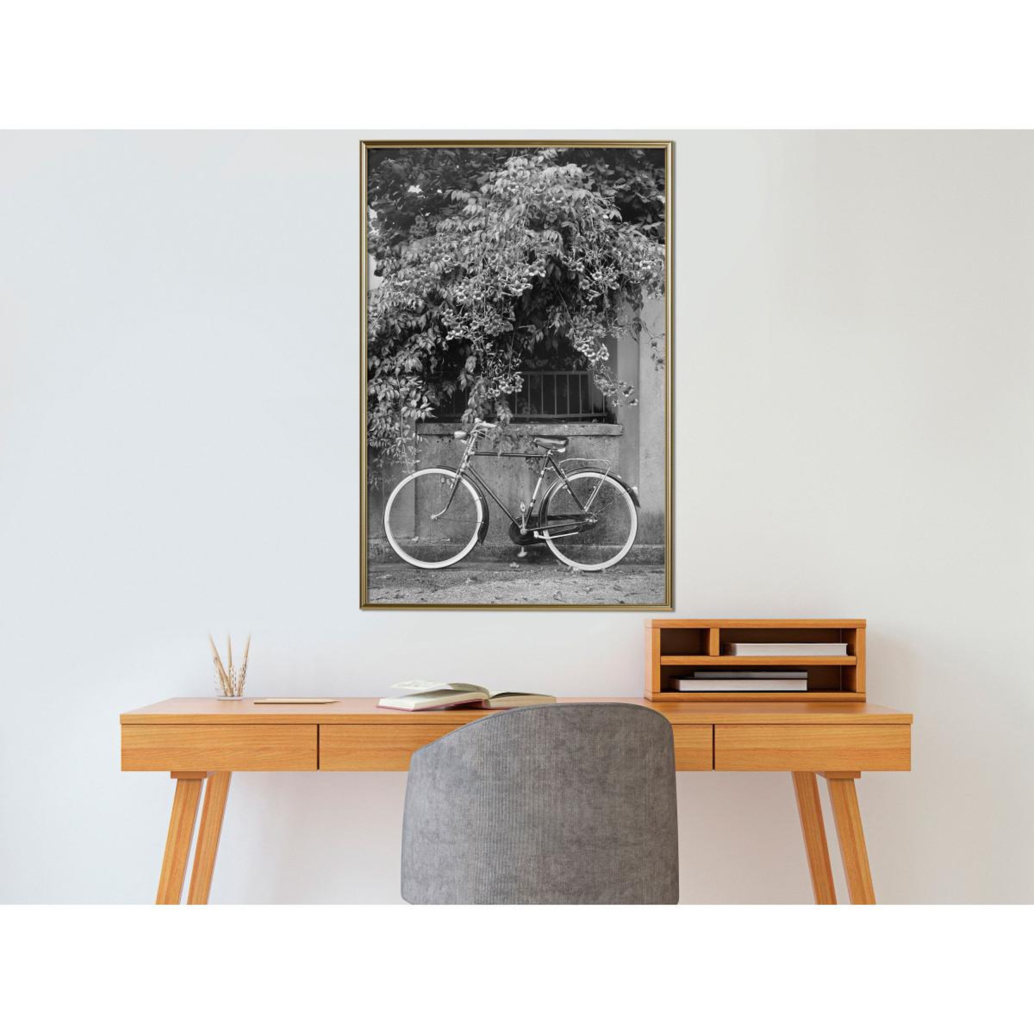 Voir la diapositive 2 : Paris Prix Affiche Murale Encadrée  Bicycle with White Tires