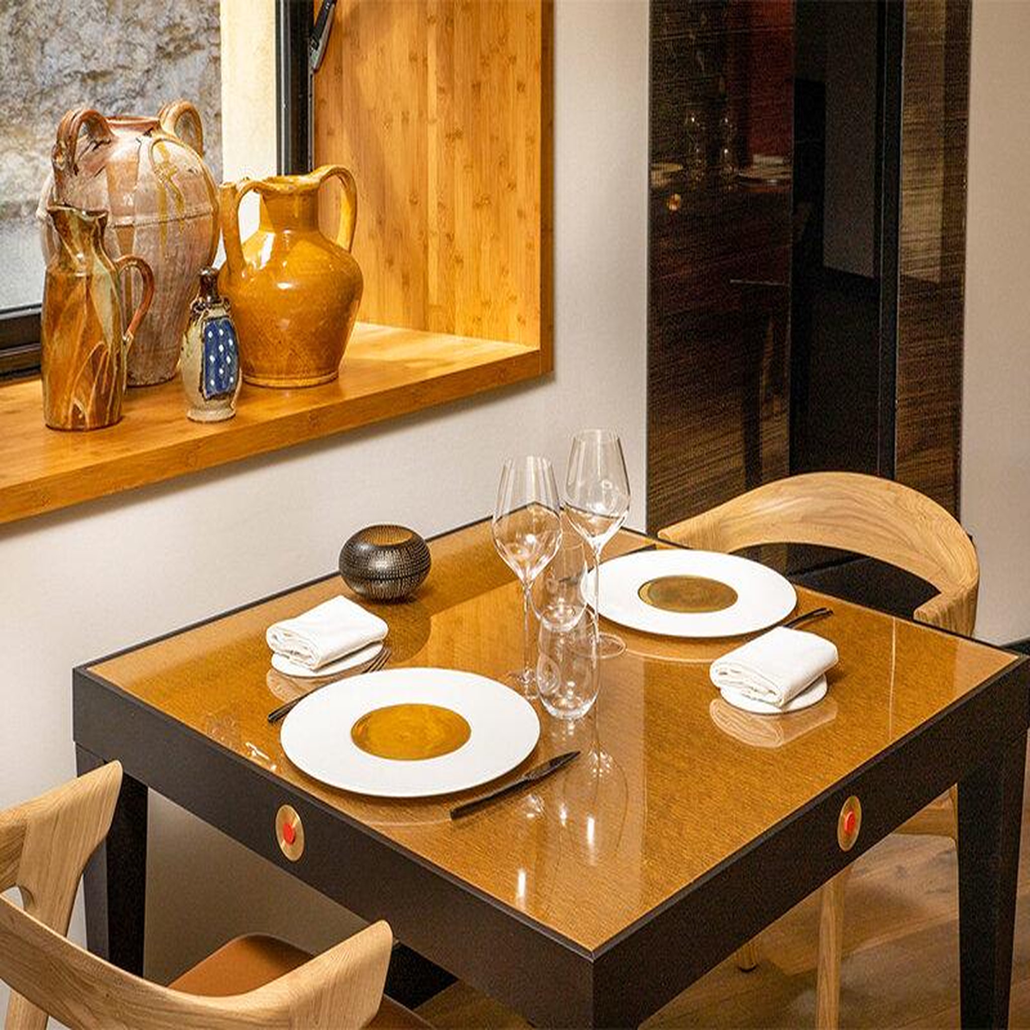 Voir la diapositive 3 : Smartbox Adresses primées : repas 5 plats avec vin au restaurant le puits du trésor près de carcassonne - coffret cadeau gastronomie