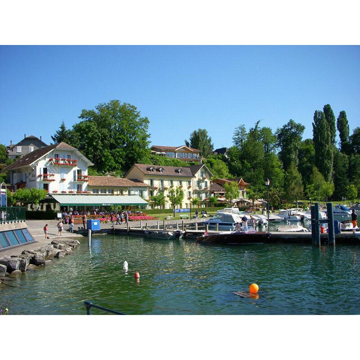 Smartbox Séjour de charme en hôtel 4* au bord du lac Léman - Coffret Cadeau Séjour