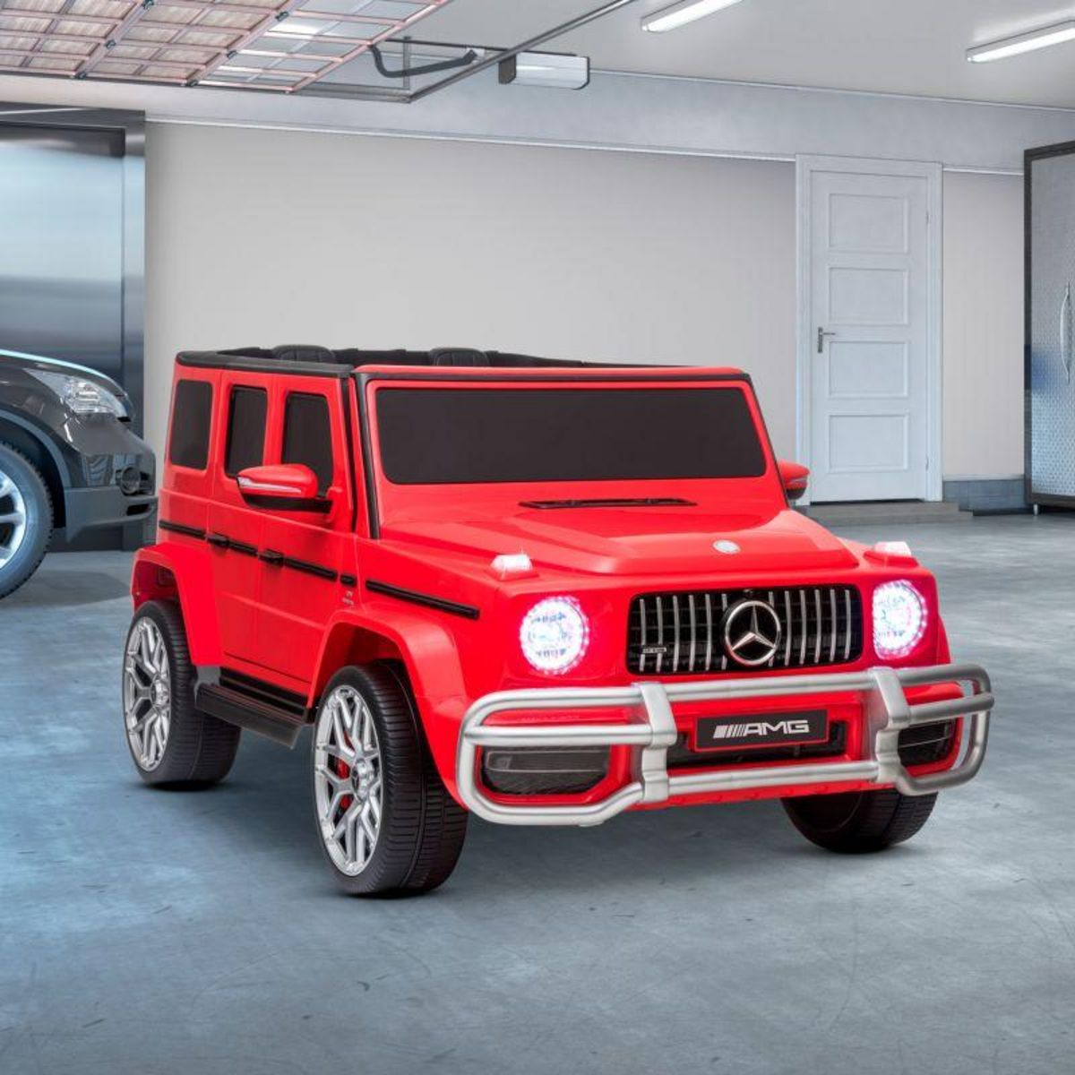 Mercedes Benz Voiture Electrique 4x4 Mercedes AMG - 2 places - 2x 45W, Marche AV/AR, Phares et Système audio