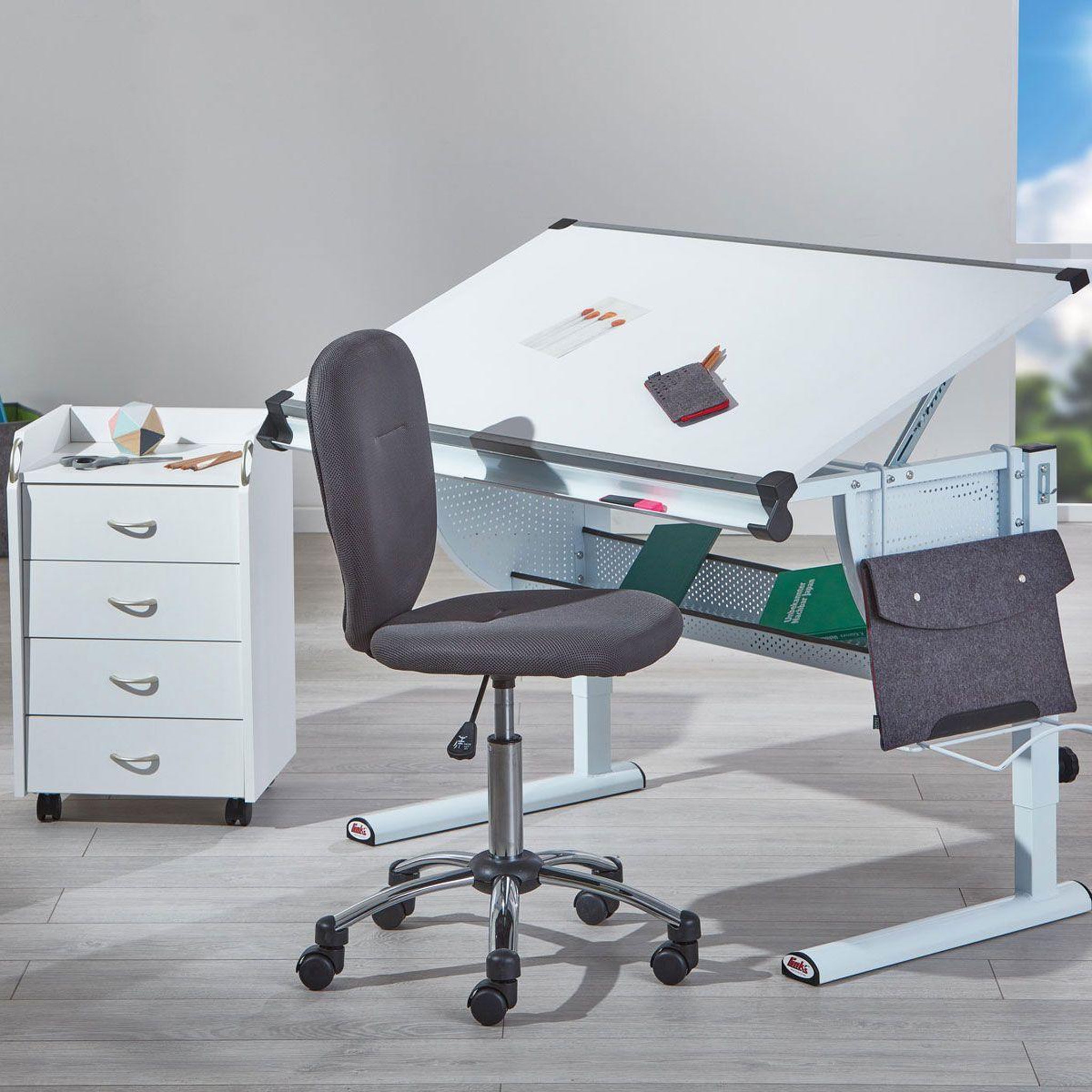 Voir la diapositive 5 : INTERLINK Bureau MATTS 3 en 1