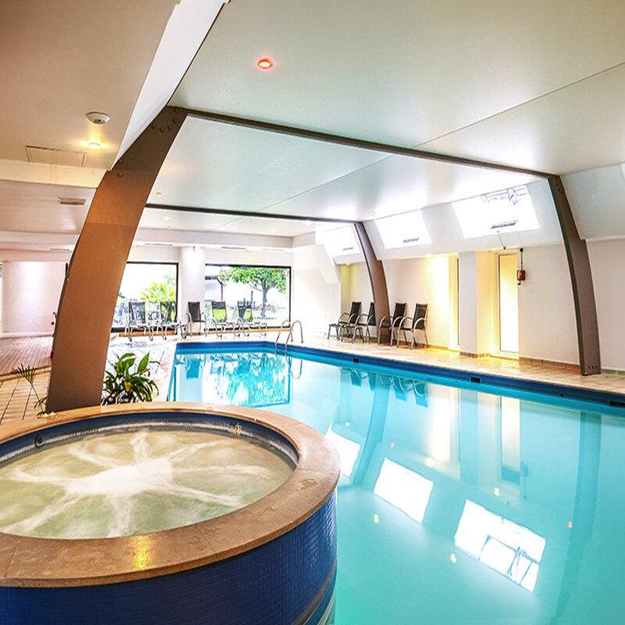 Voir la diapositive 6 : Smartbox 3 jours de charme en famille près de saint-malo dans un hôtel 4* avec piscine - coffret cadeau séjour
