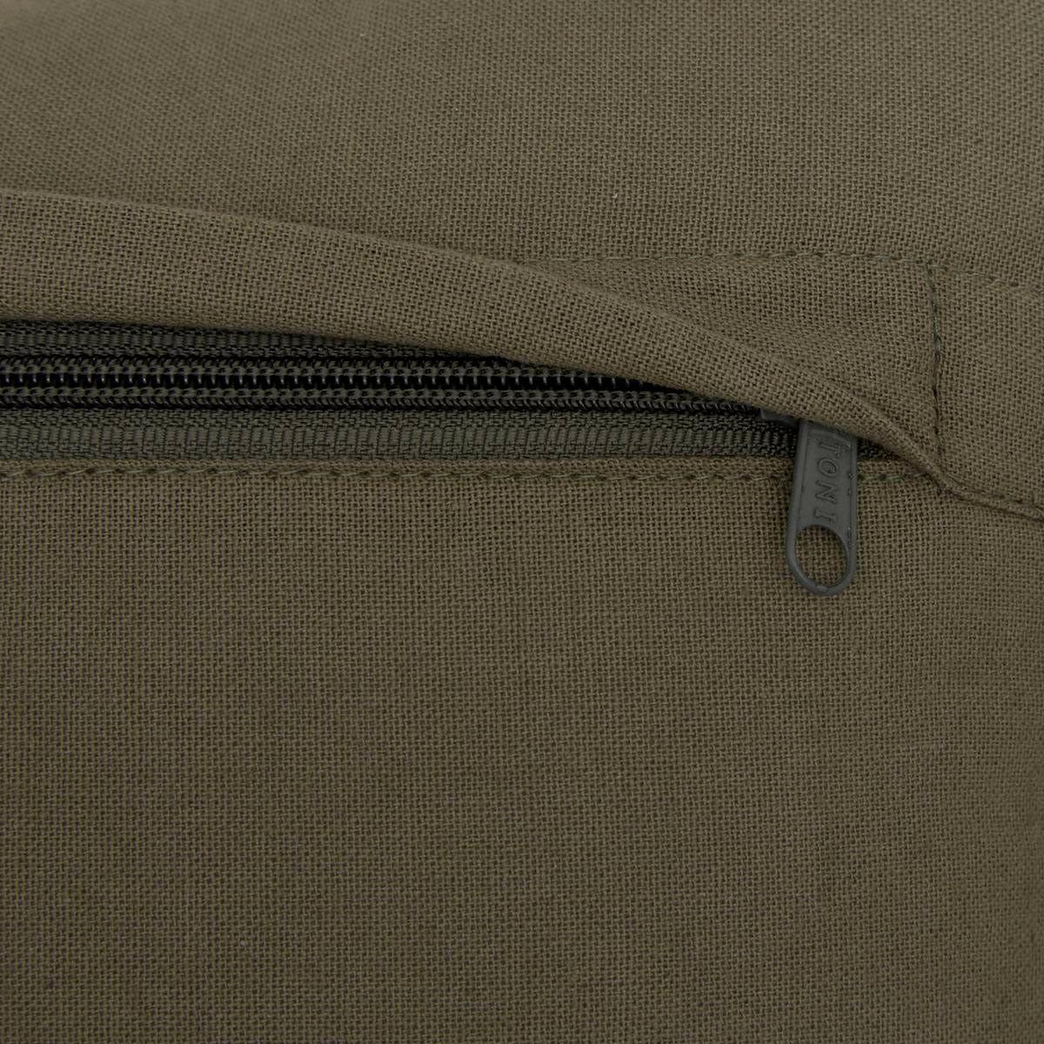 Voir la diapositive 2 : ATMOSPHERA Coussin déco à rayures  groove  40x40cm vert