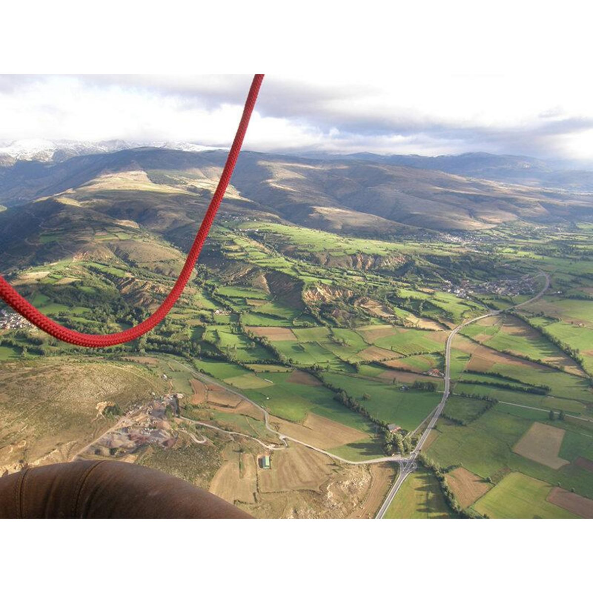 Smartbox Vol en montgolfière pour 2 et dégustation de fromage dans les Pyrénées - Coffret Cadeau Sport & Aventure