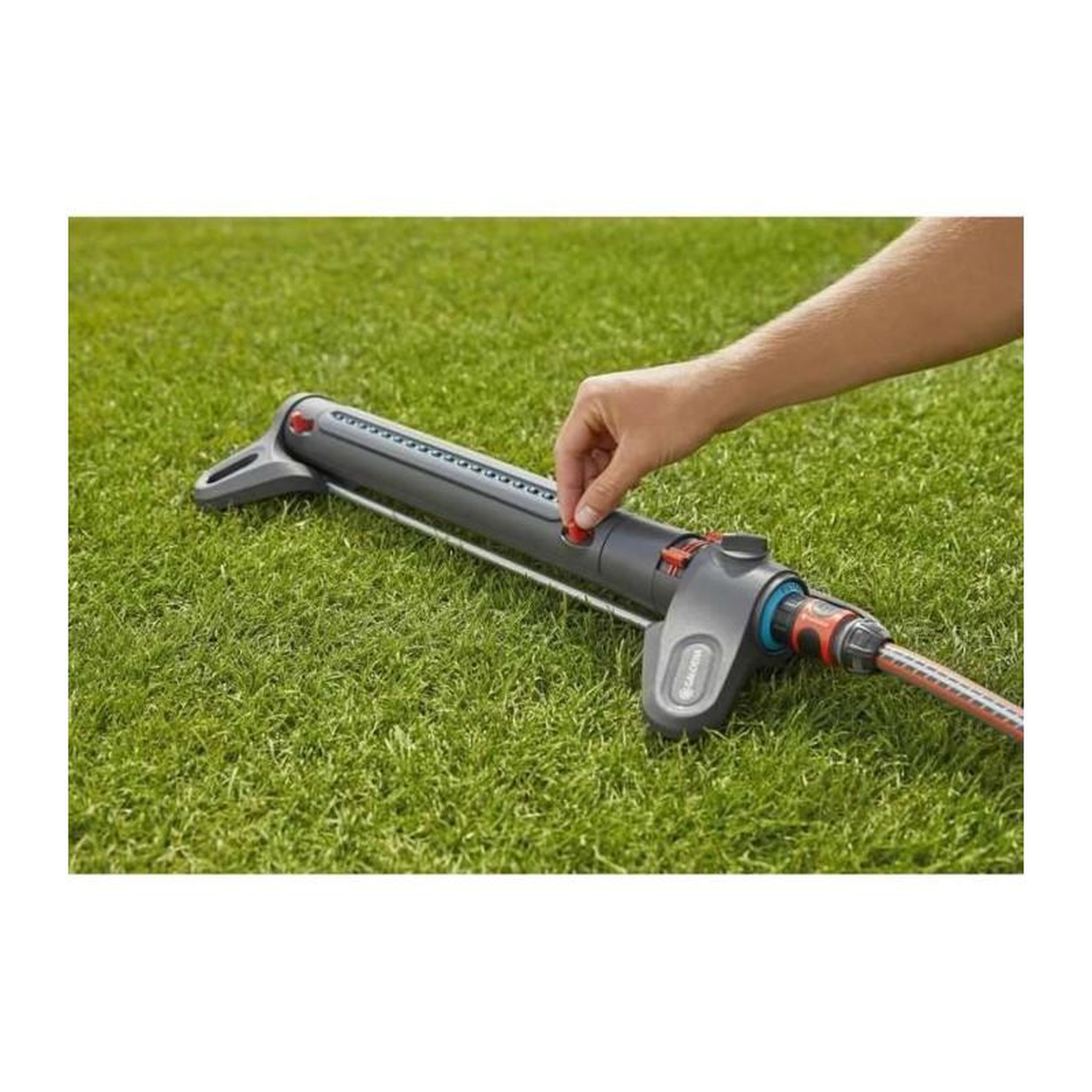 Voir la diapositive 3 : Gardena Arroseur oscillant AquaZoom L - arrosage 28 à 350 m² - portée 7 à 21m - largeur 4 à 17 m