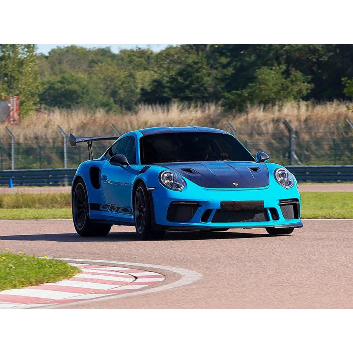 Smartbox Stage de pilotage : 2 tours sur le circuit de Lohéac en Porsche 991 GT3 RS - Coffret Cadeau Sport & Aventure