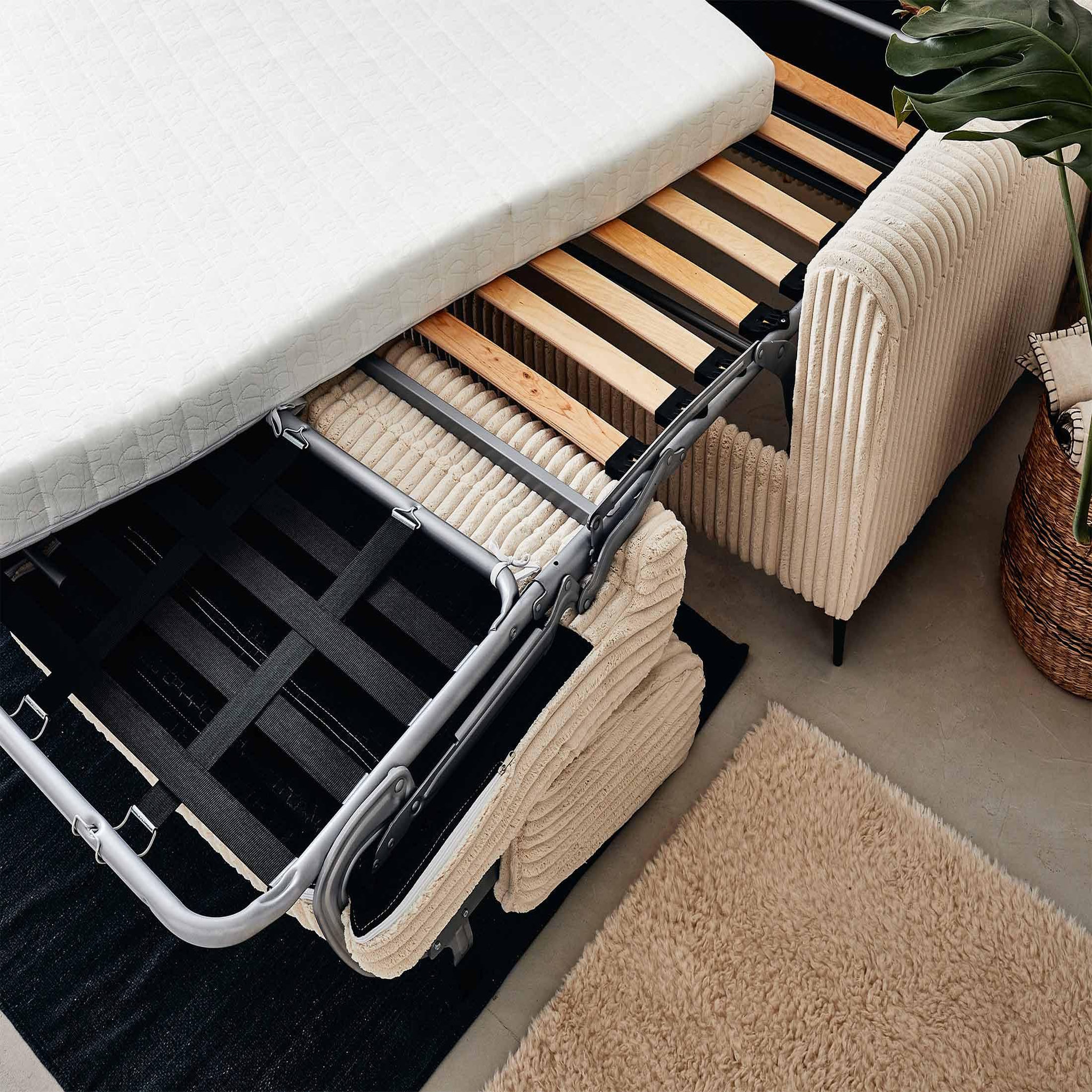 Voir la diapositive 4 : LISA DESIGN Owen - canapé 3 places convertible express couchage quotidien 140 cm matelas 12 cm en velours côtelé grosses côtes