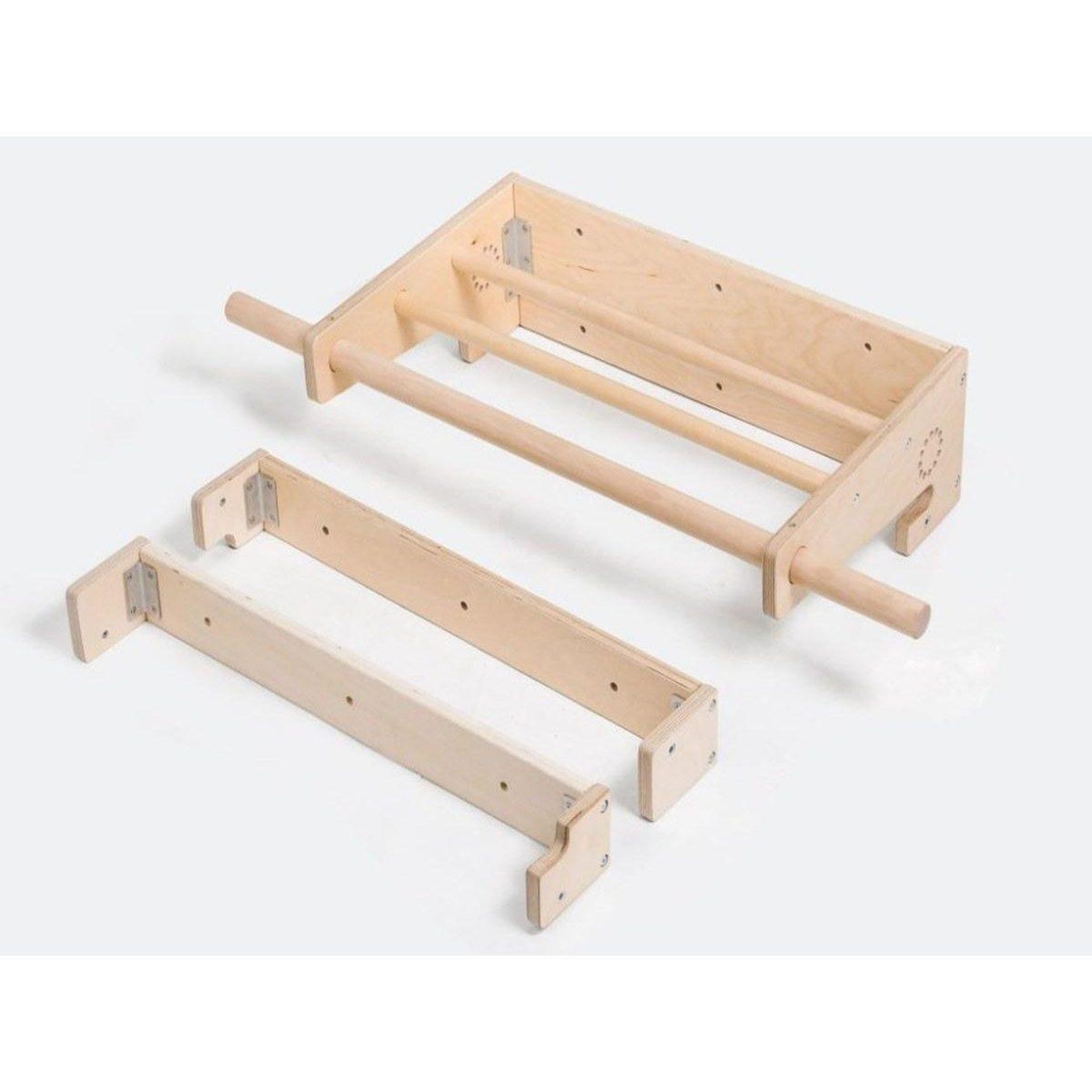 Voir la diapositive 2 : ELIS DESIGN Parcours de motricité modulable B - Échelles suspendues avec fixation murale