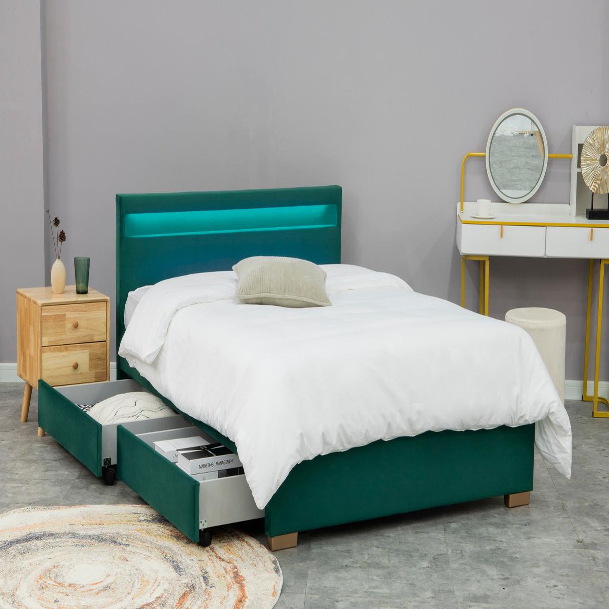 Voir la diapositive 3 : CONCEPT USINE Lit en velours vert avec rangements et led intégrées 140x190 cm enfield