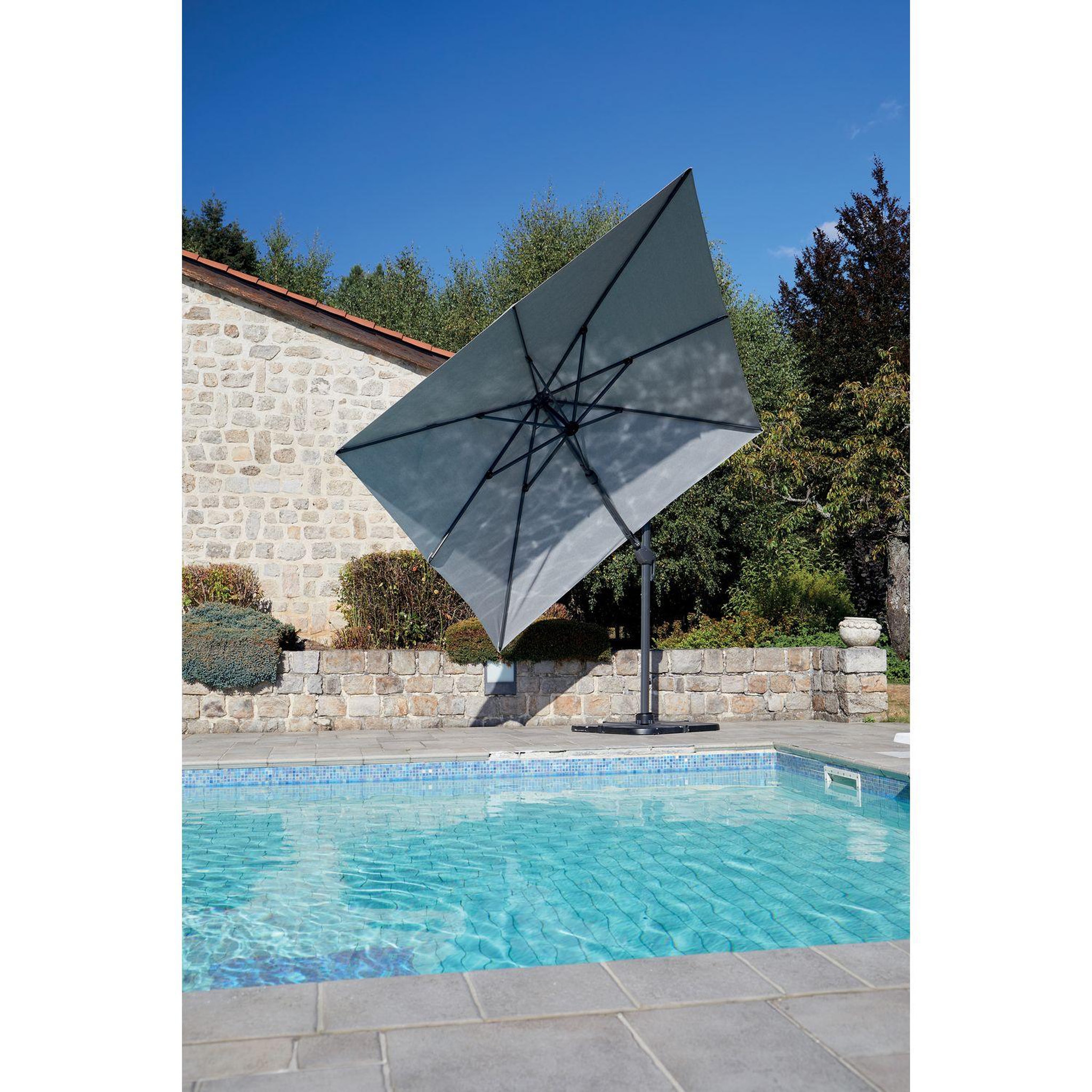 Voir la diapositive 2 : Ozalide Parasol déporté inclinable carré Cadix