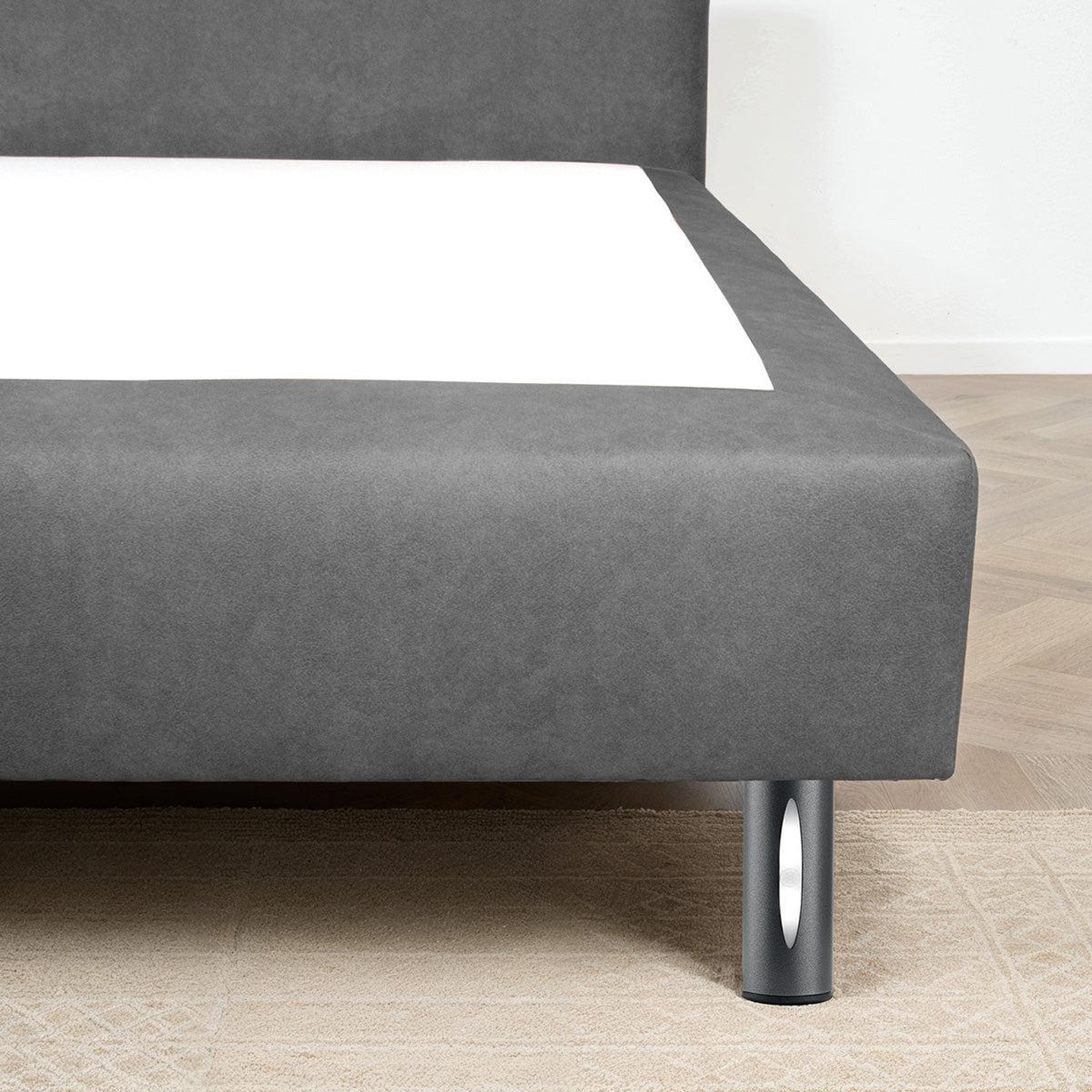 Voir la diapositive 6 : BELLECOUR Pied de lit cylindrique lumineux - hauteur 16 cm - à l'unité