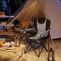 Voir la diapositive 2 : OUTSUNNY Chaise de camping pliante rembourrée - porte-gobelets, poches latérales rangement, sac isotherme - sac transport inclus - gris noir