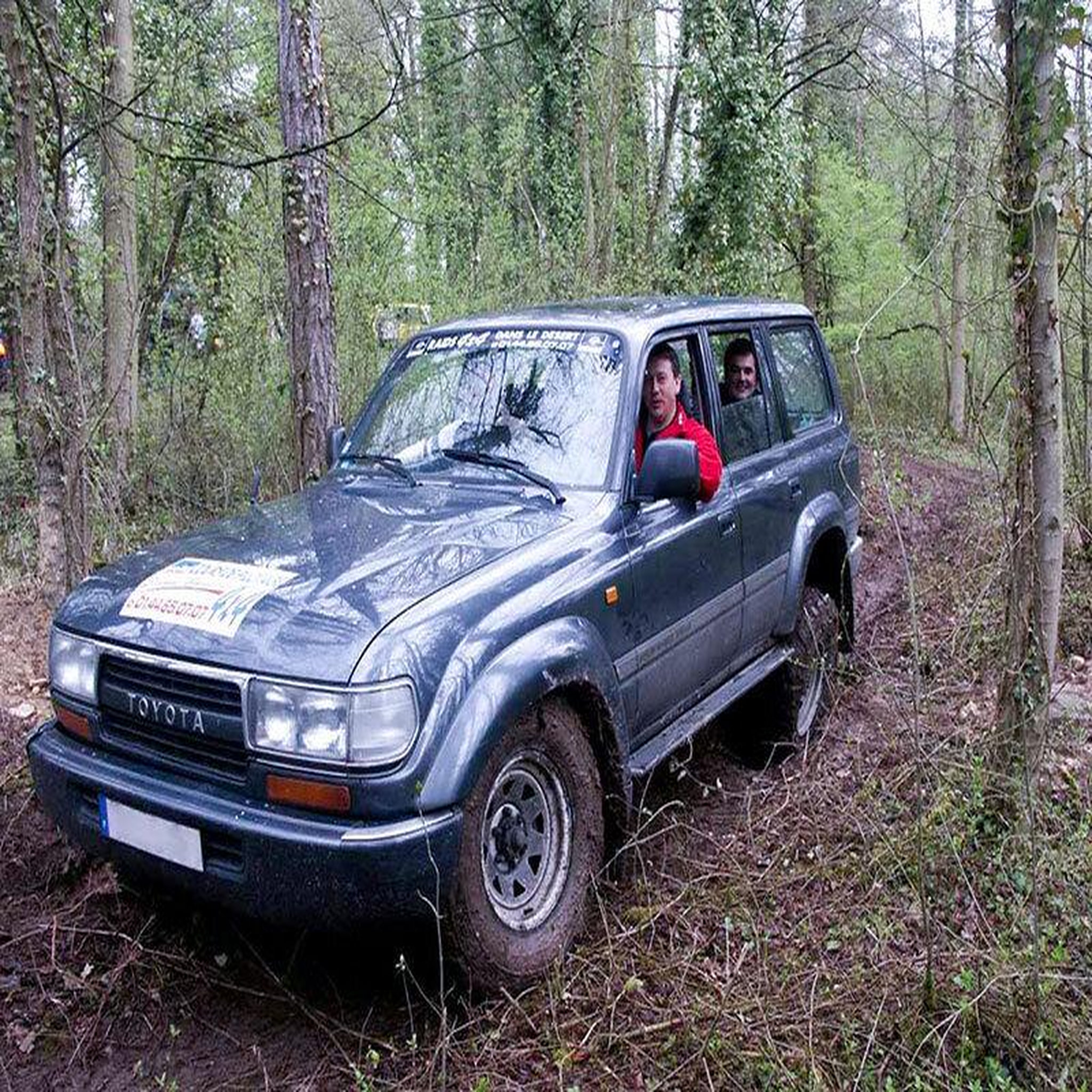Voir la diapositive 3 : Smartbox Randonnée au volant d'un 4x4 dans la vallée de la marne - coffret cadeau sport & aventure