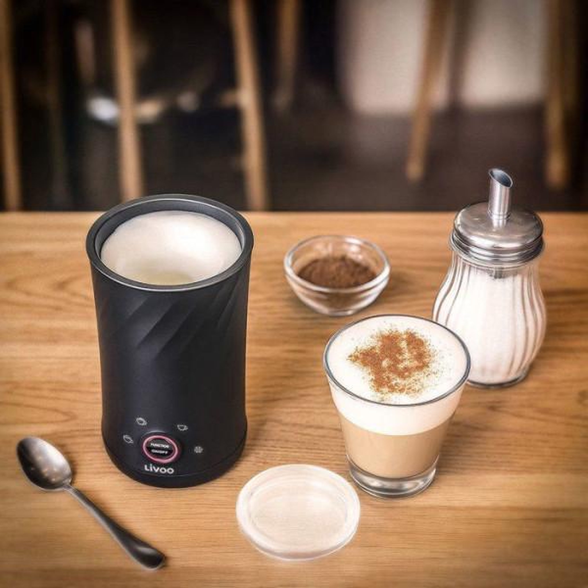 Voir la diapositive 2 : LIVOO Mousseur à lait 500w 0.3l noir - dod226n