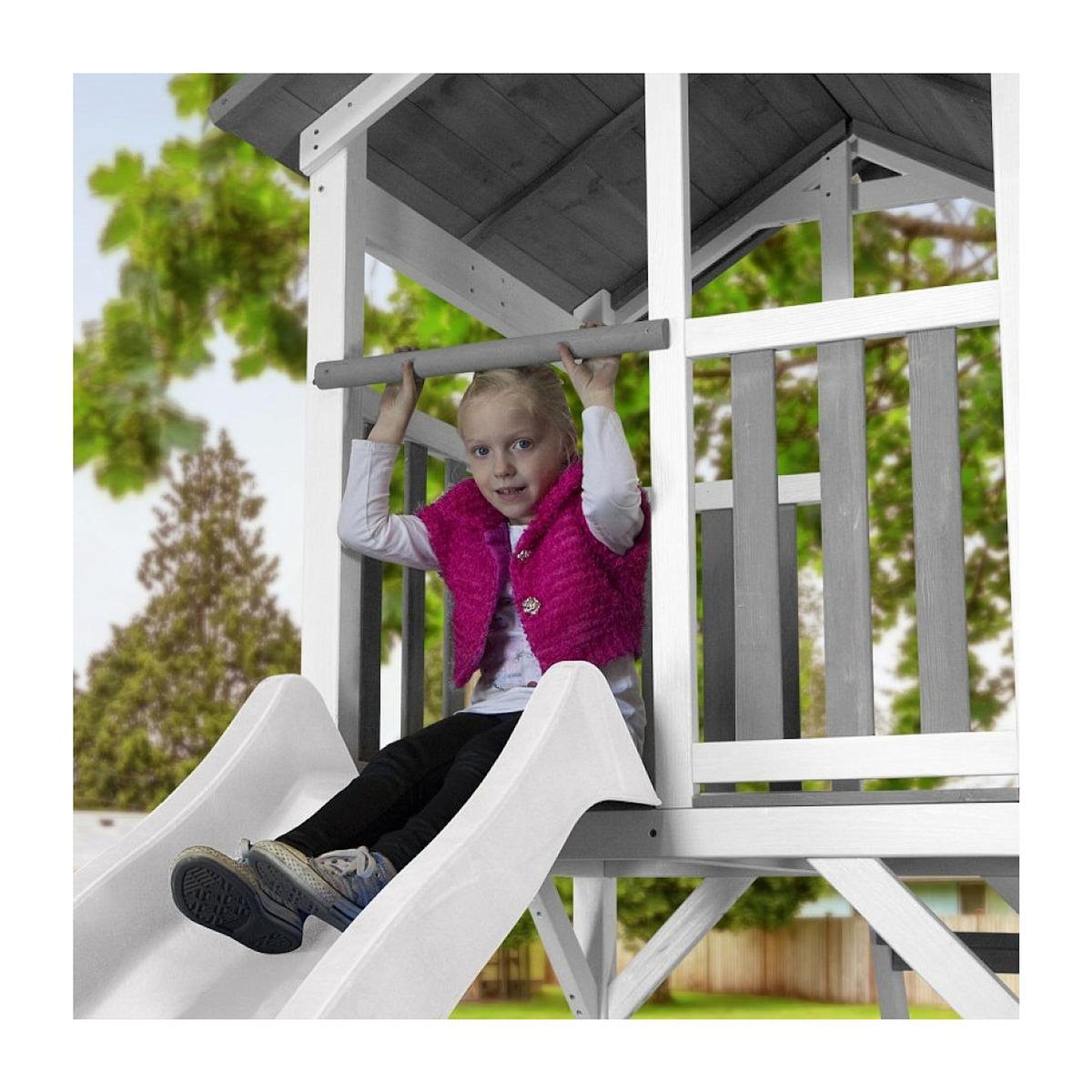 Axi House AXI Structure de jeu Beach Tower Blanc Gris avec cadre d'escalade 1 balancoire et toboggan Blanc