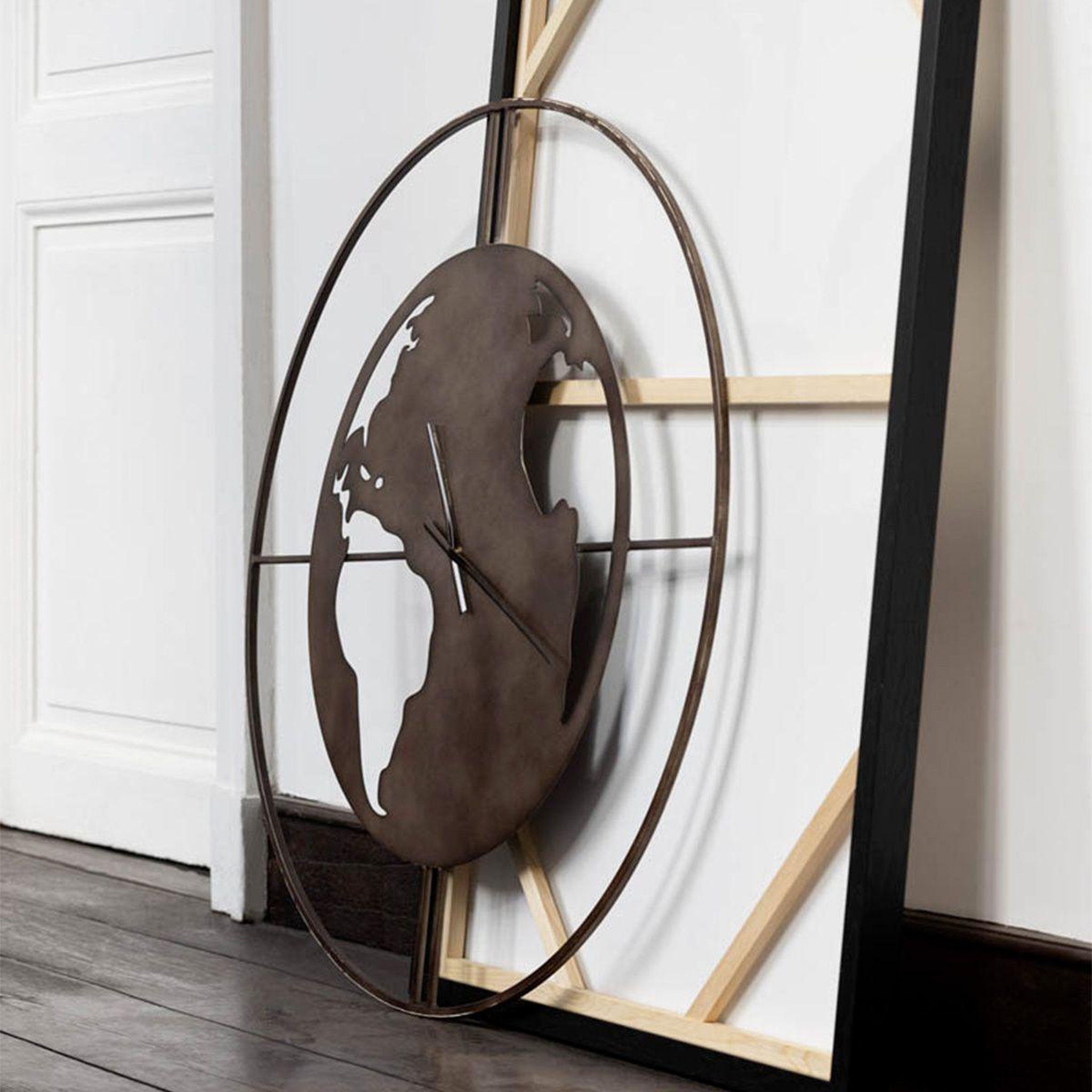 Voir la diapositive 3 : J-LINE Horloge Murale  Carte du Monde  90cm Marron