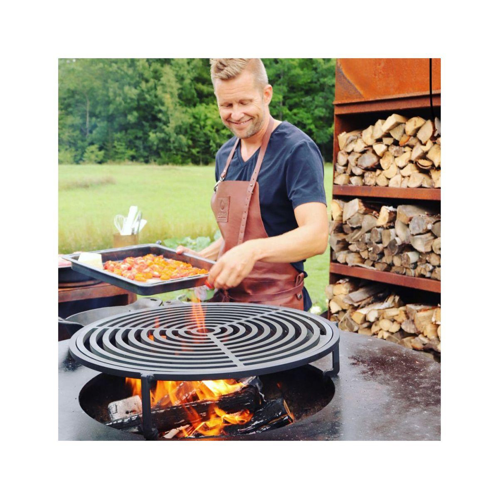 Voir la diapositive 2 : OFYR Grille barbecue grill round 85