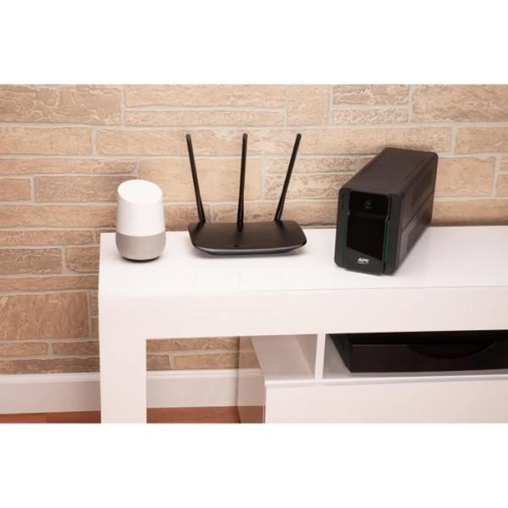 Voir la diapositive 6 : APC APC - APC Easy UPS BVX Series BVX700LI - Onduleur - 700VA