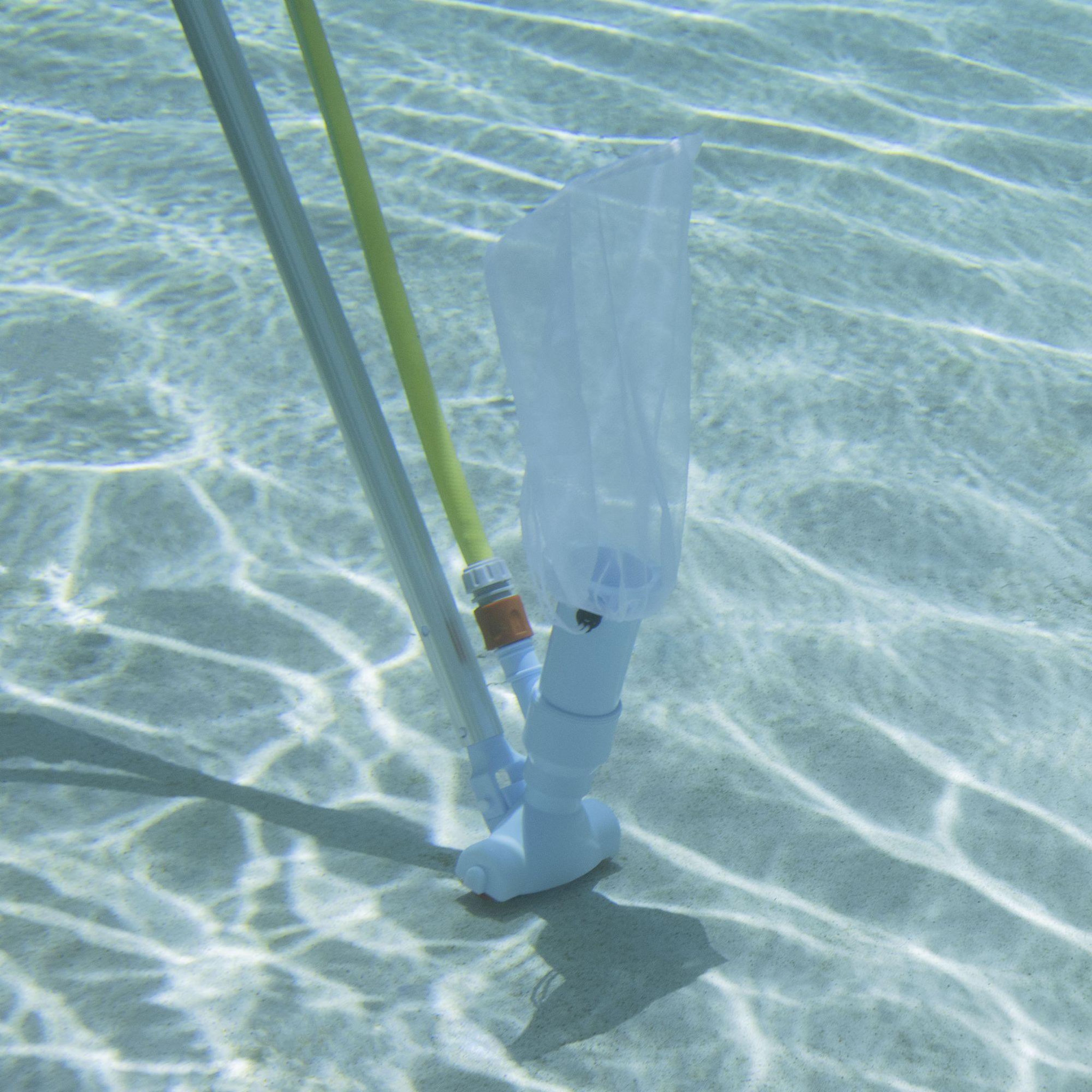 Voir la diapositive 5 : WERKAPRO Aspirateur piscine WERKA PRO  avec roulette,brosse et filet